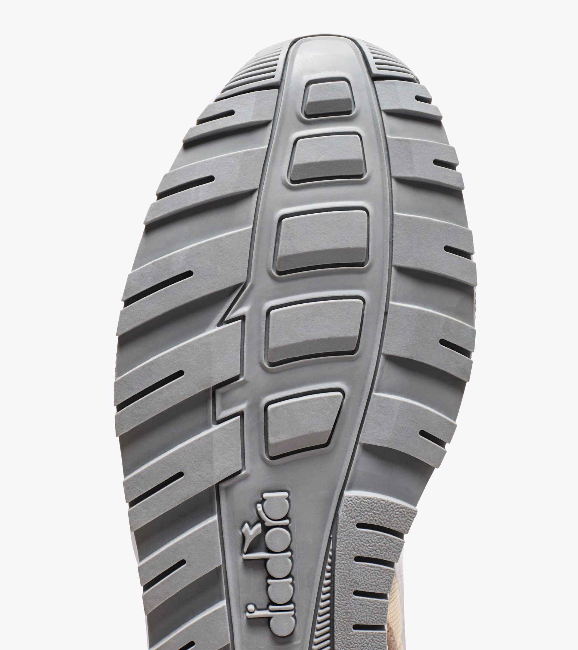 Chaussures de sportswear - Gender neutral N902 MARRON FONCE/BEIGE CLAIR - Diadora
