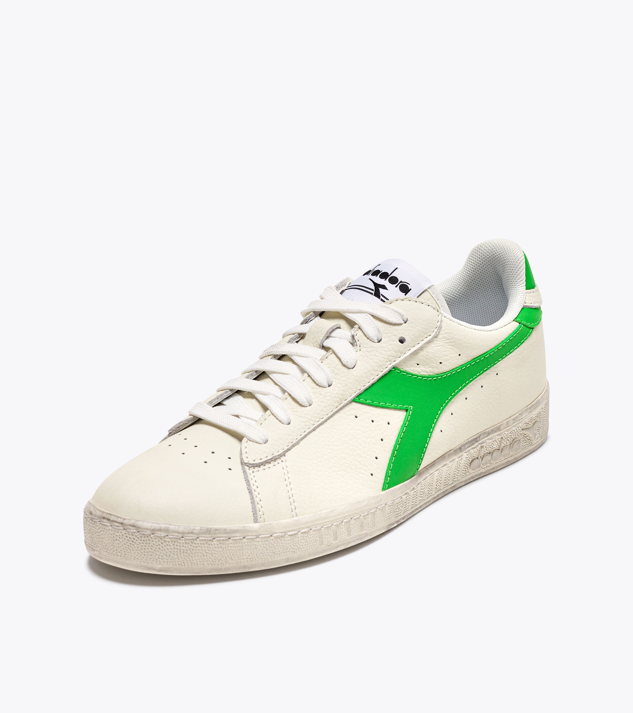 GAME L LOW FLUO WAXED Sporty sneakers Gender neutral Diadora