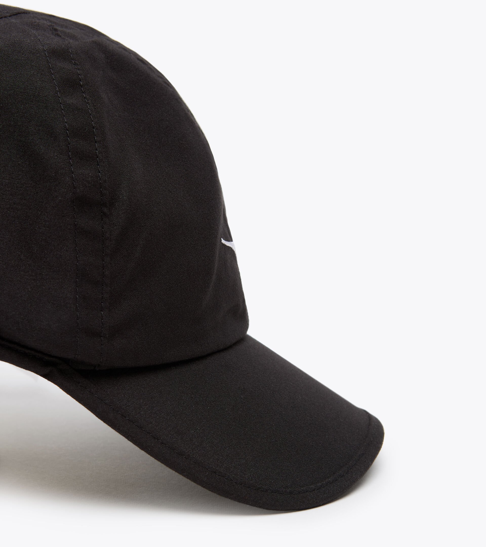 Cappellino con frontino ADJUSTABLE CAP BLACK/OPTICAL WHITE - Diadora