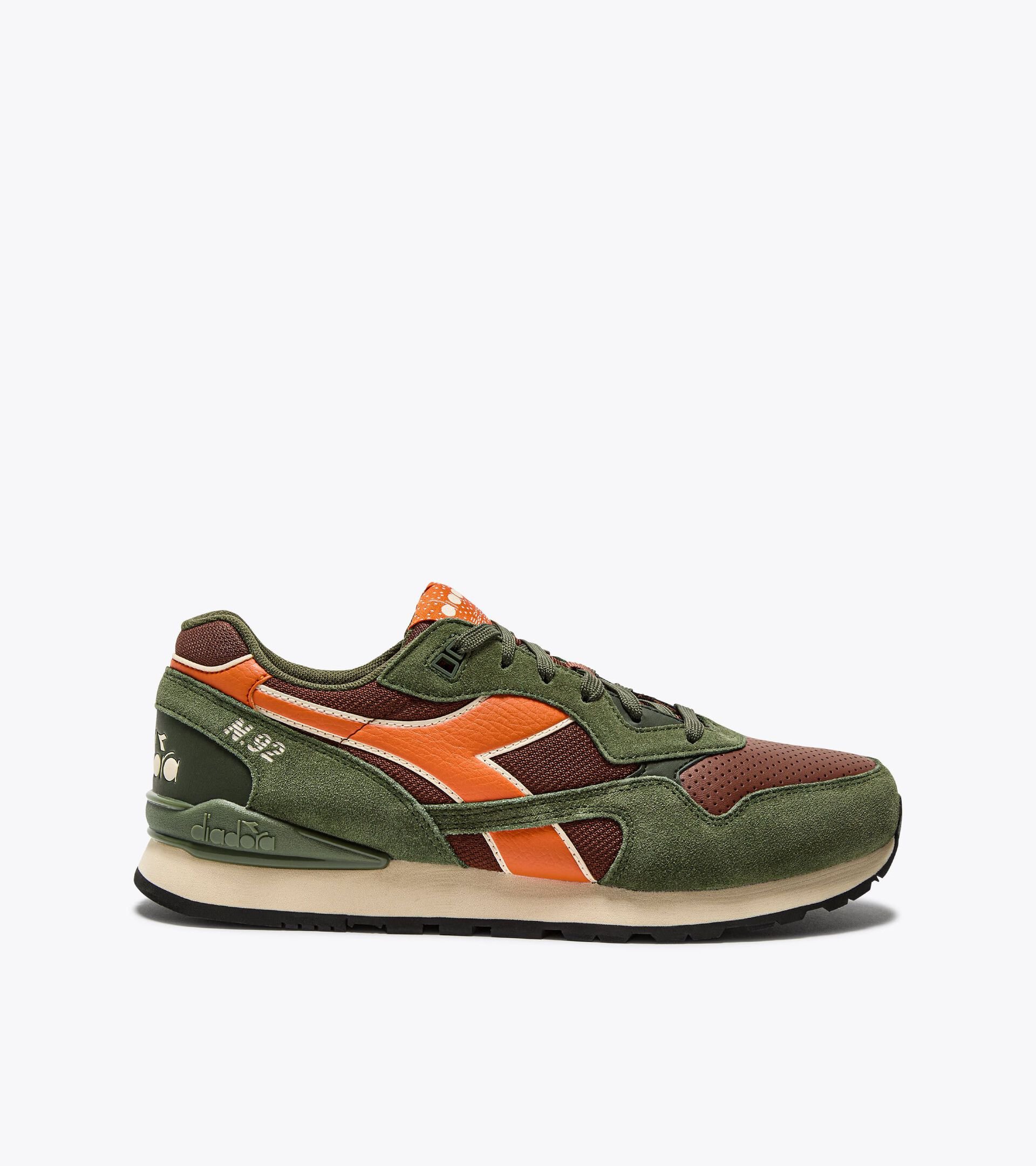 Zapatilla deportiva - Para todos los géneros N.92 ADVANCE MARRON CONCHA DE TORTUGA - Diadora