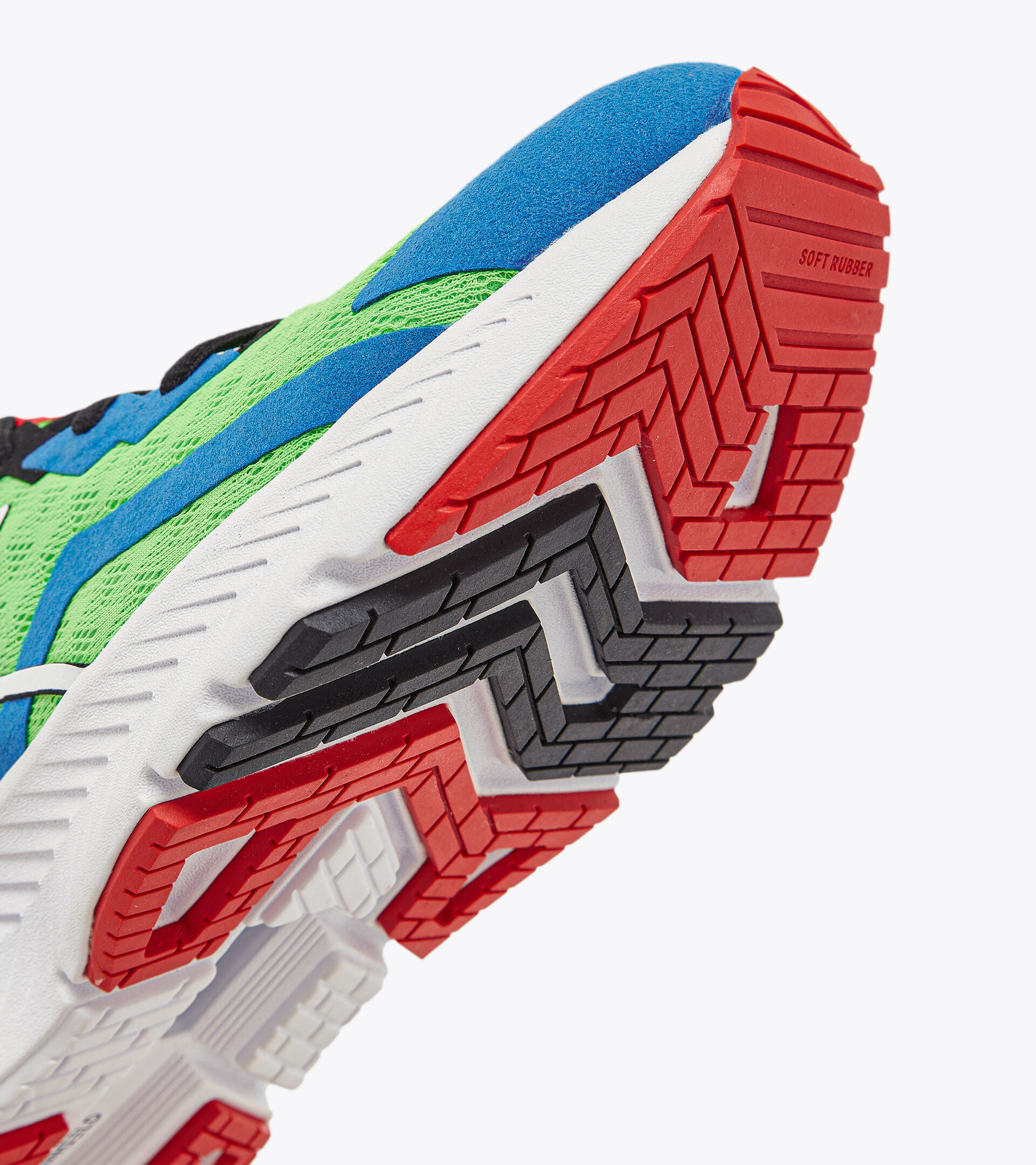 Running shoes - Men MYTHOS BLUSHIELD VOLO 3 GREEN FLUO/WHT/BLACK - Diadora
