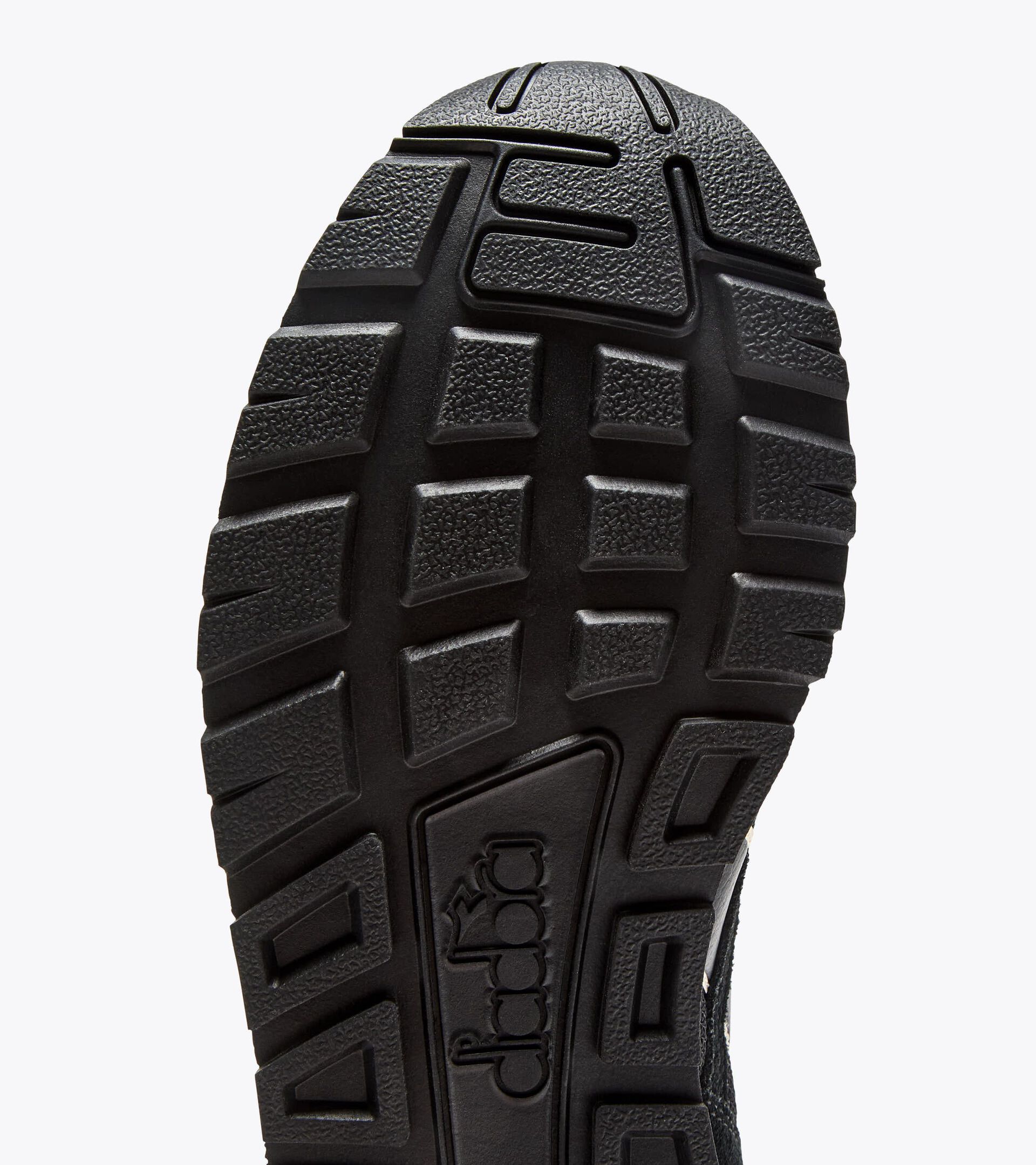 Zapatilla deportiva - Para todos los géneros N.92 ADVANCE NEGRO/NEGRO/NEGRO - Diadora