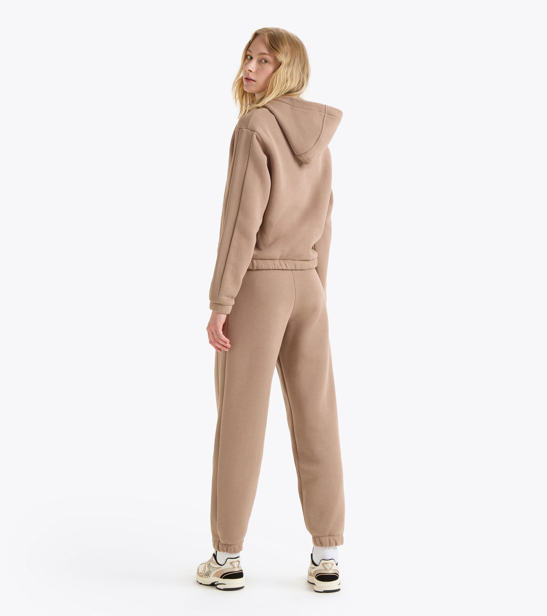 Fleece sweatpants - Adjustable fit -  Women’s
 L. PANTS ATHL. LOGO LIGHT BROWN HAZELNUT - Diadora