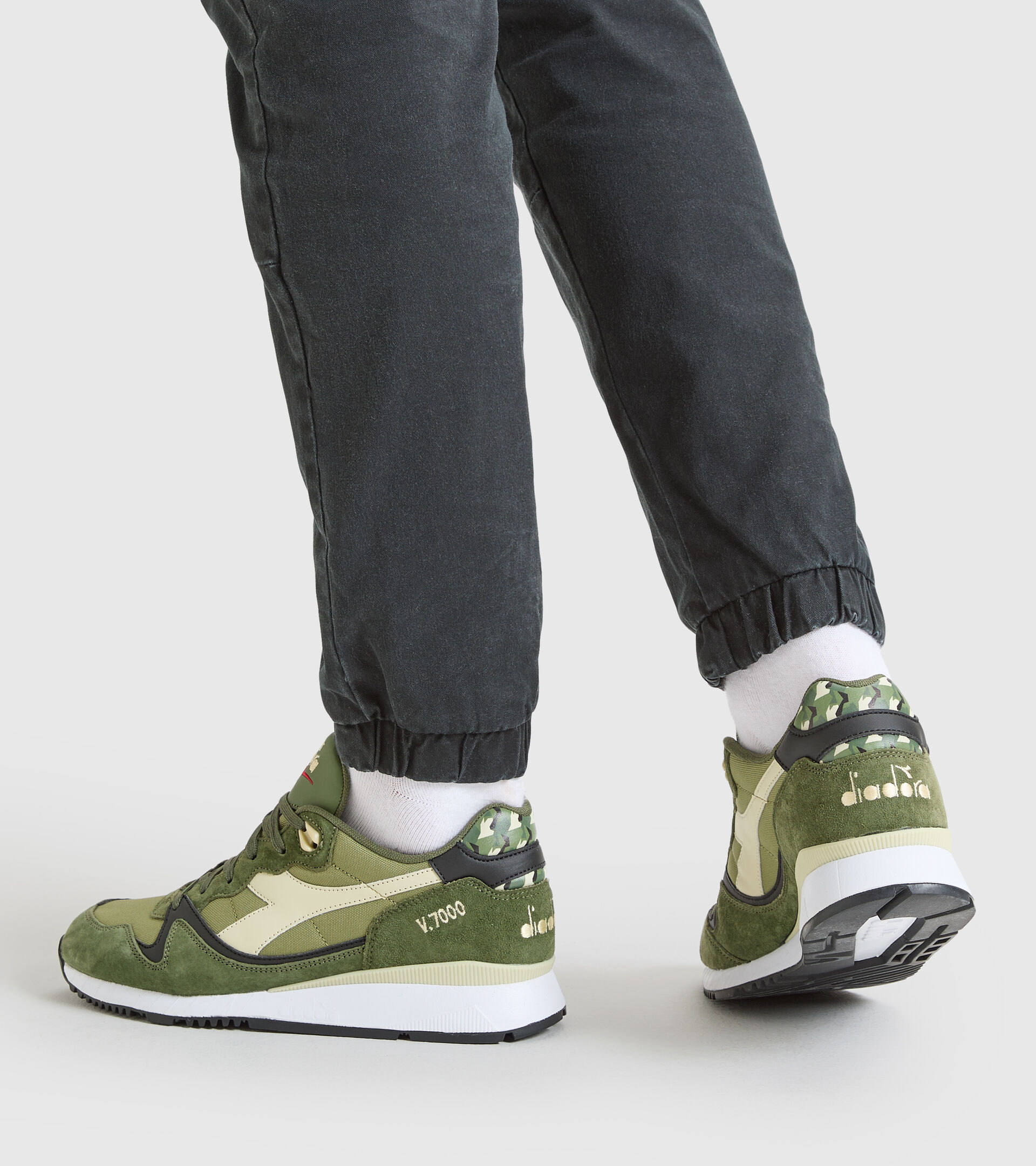 Sports shoes - Unisex V7000 CALLISTE GREEN/OLIVINE/MOTH - Diadora
