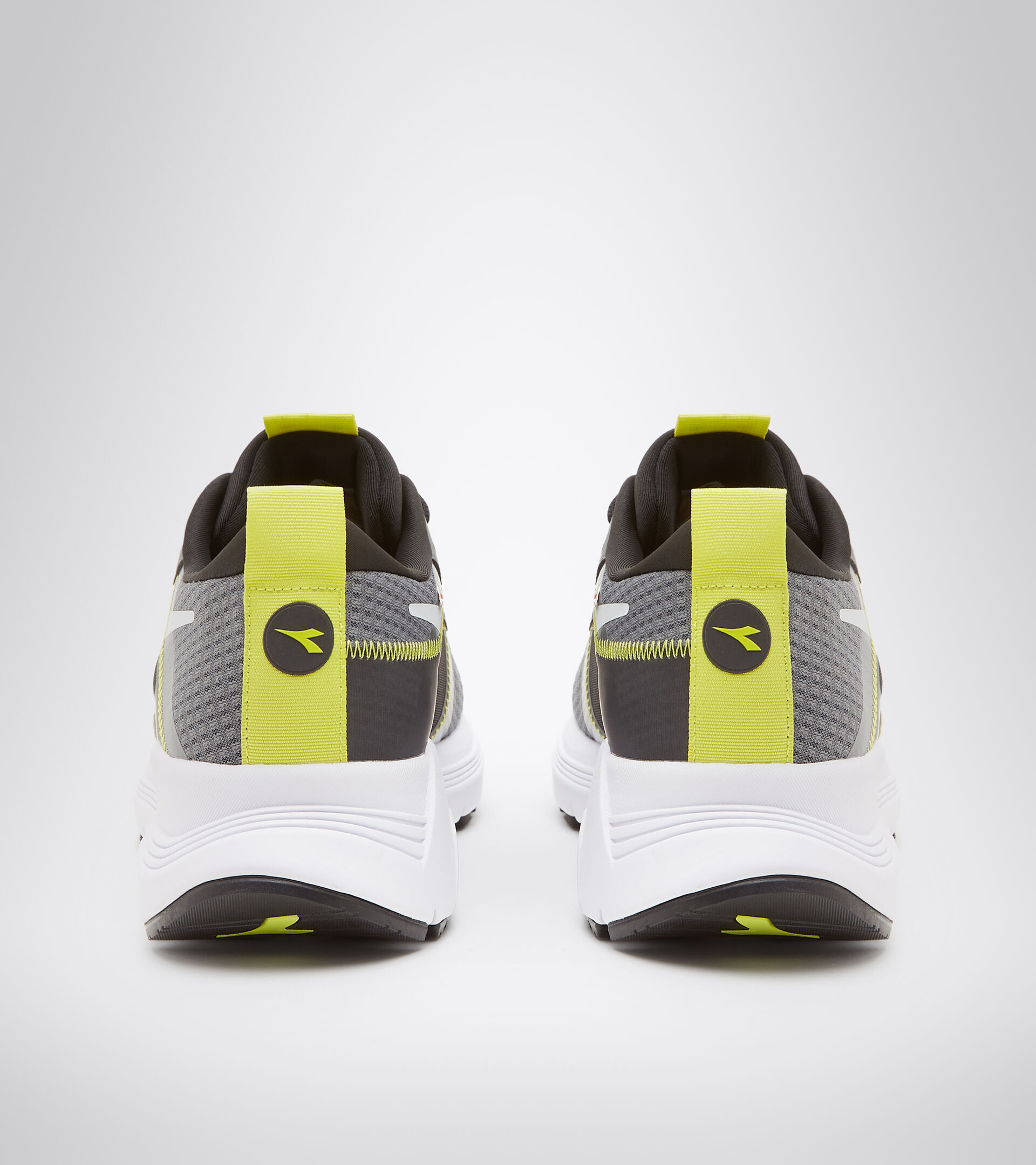 Footwear Sport UOMO MYTHOS BLUSHIELD ELITE TRX 2 STEEL GRAY/BLACK Diadora