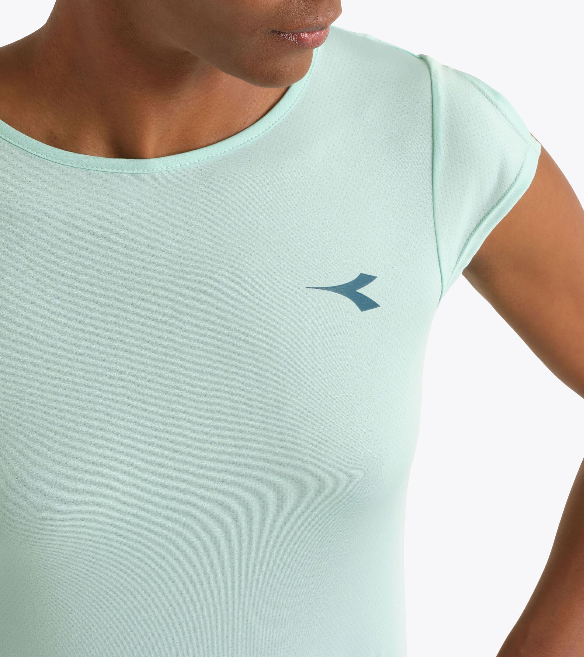 T-shirt de tennis - Femme
 L. SS T-SHIRT COURT BAIE - Diadora