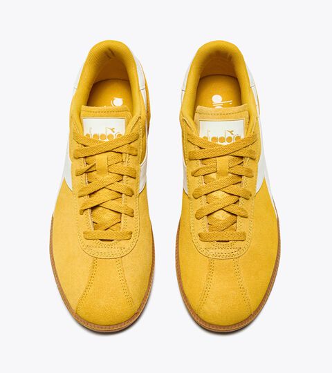 Sneakers en cuir - Genre neutre
 TOKYO BANANE CREME - Diadora