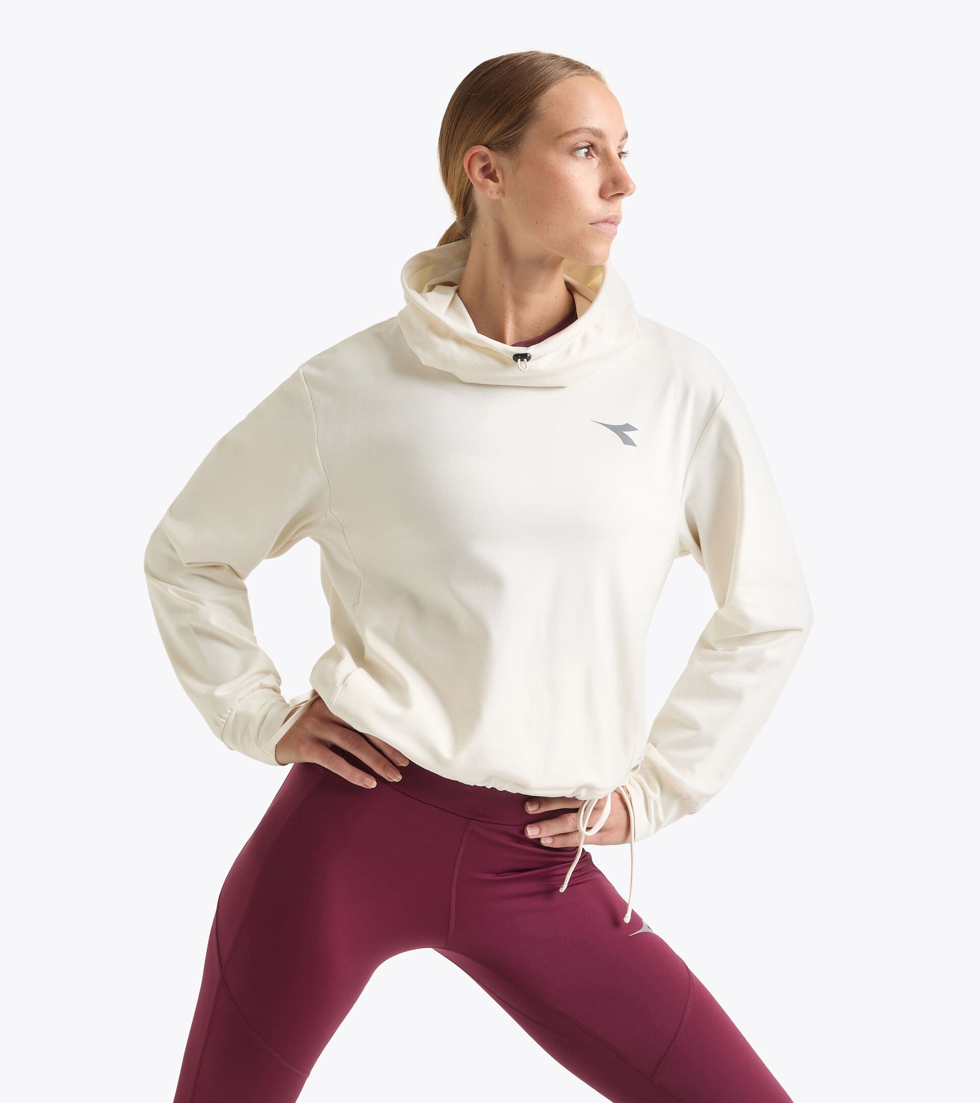 Sudadera de punto para después de entrenar§Mujer L. JERSEY PULLOVER HOODIE RUN CREW BLANCO MURMURAR - Diadora