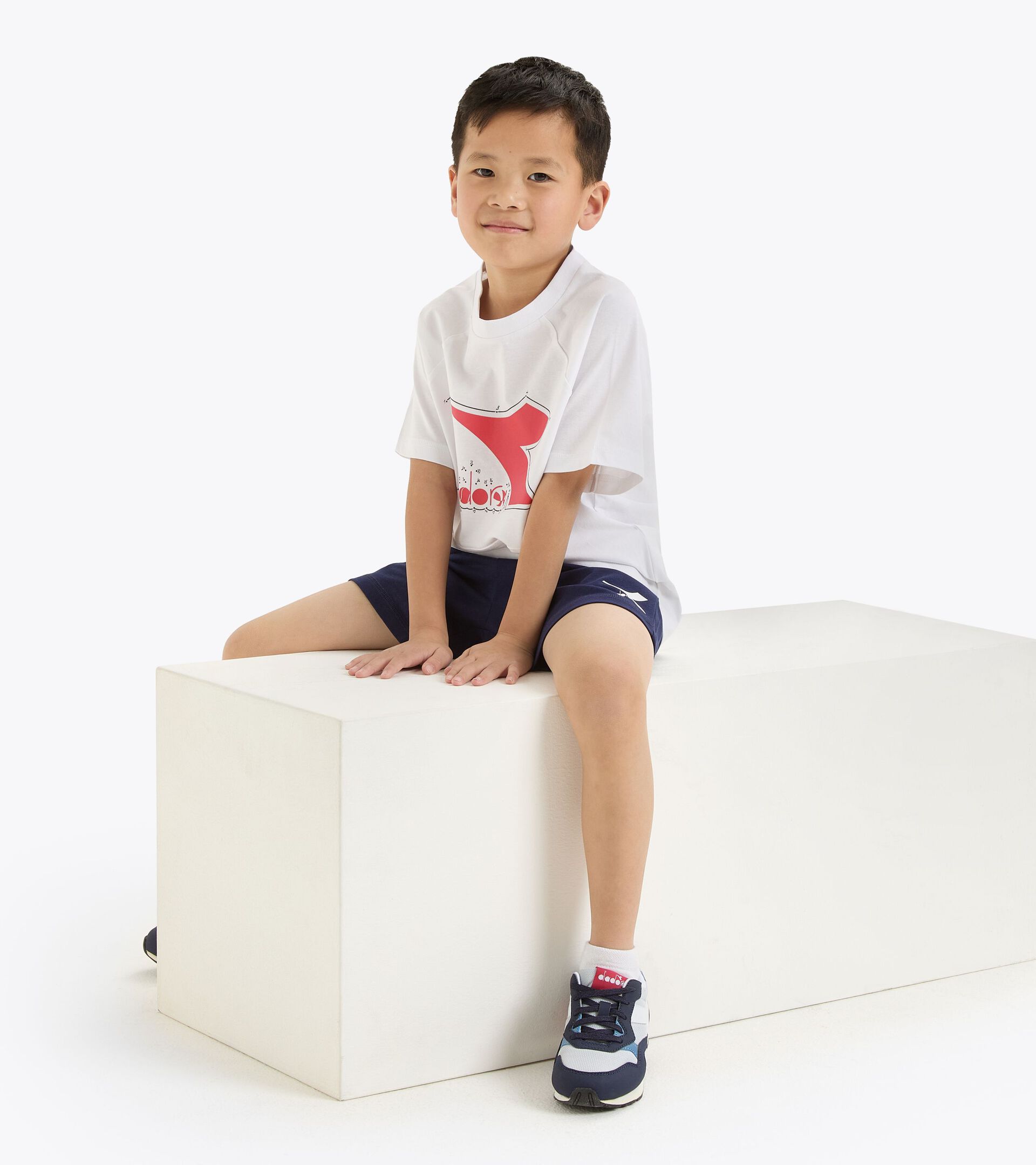 Set sportivo - T-shirt e pantaloncini - Ragazzo
 JB. SET SS RIDDLE BIANCO OTTICO - Diadora