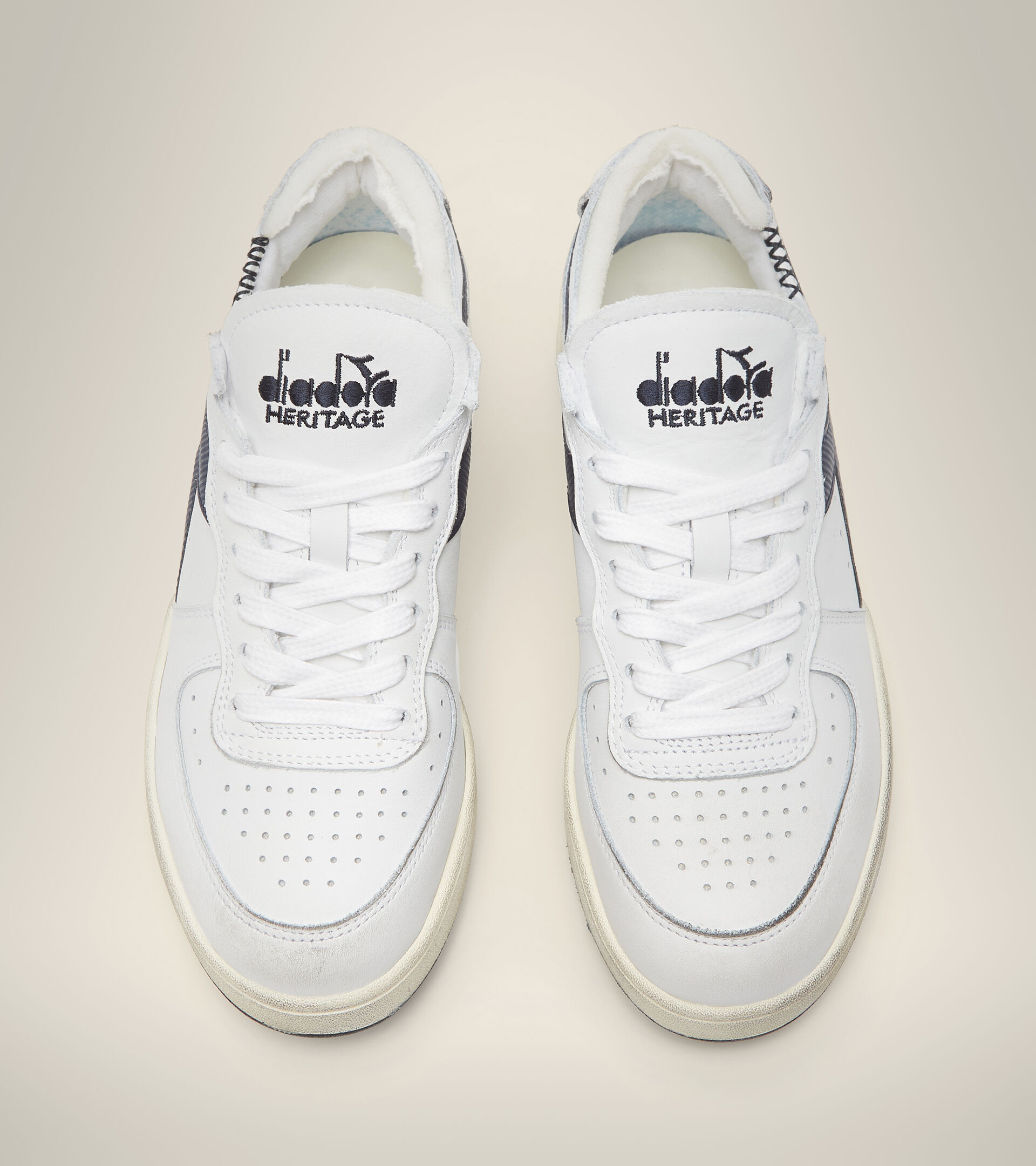 Chaussures Heritage - Gender neutral MI BASKET ROW CUT BLANC/NOIR IRIS - Diadora