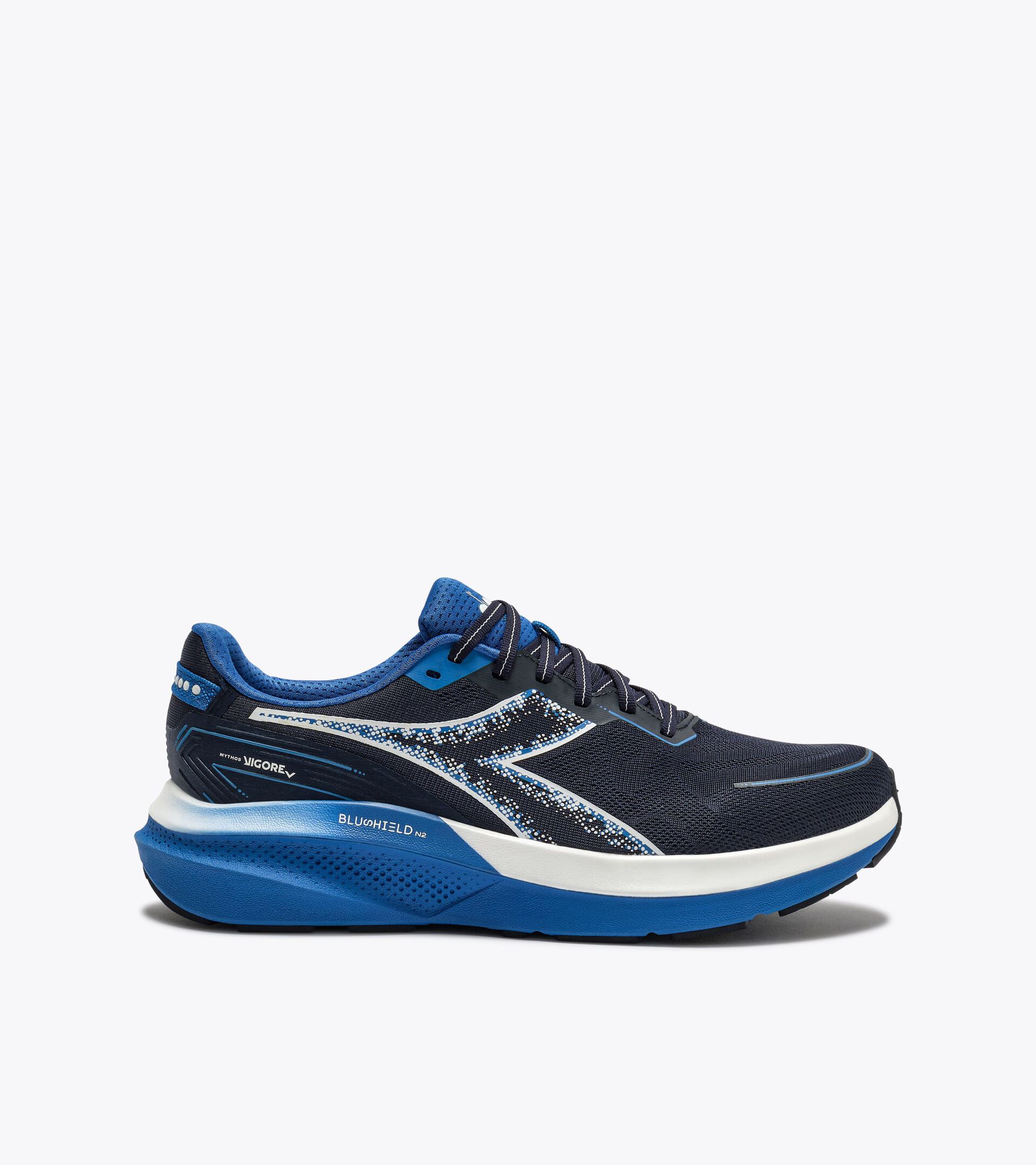 Running shoe with a wide fit - Stability and protection - Men&rsquo;s MYTHOS BLUSHIELD VIGORE V WIDE BLUE CORSAIR/WHITE - Diadora