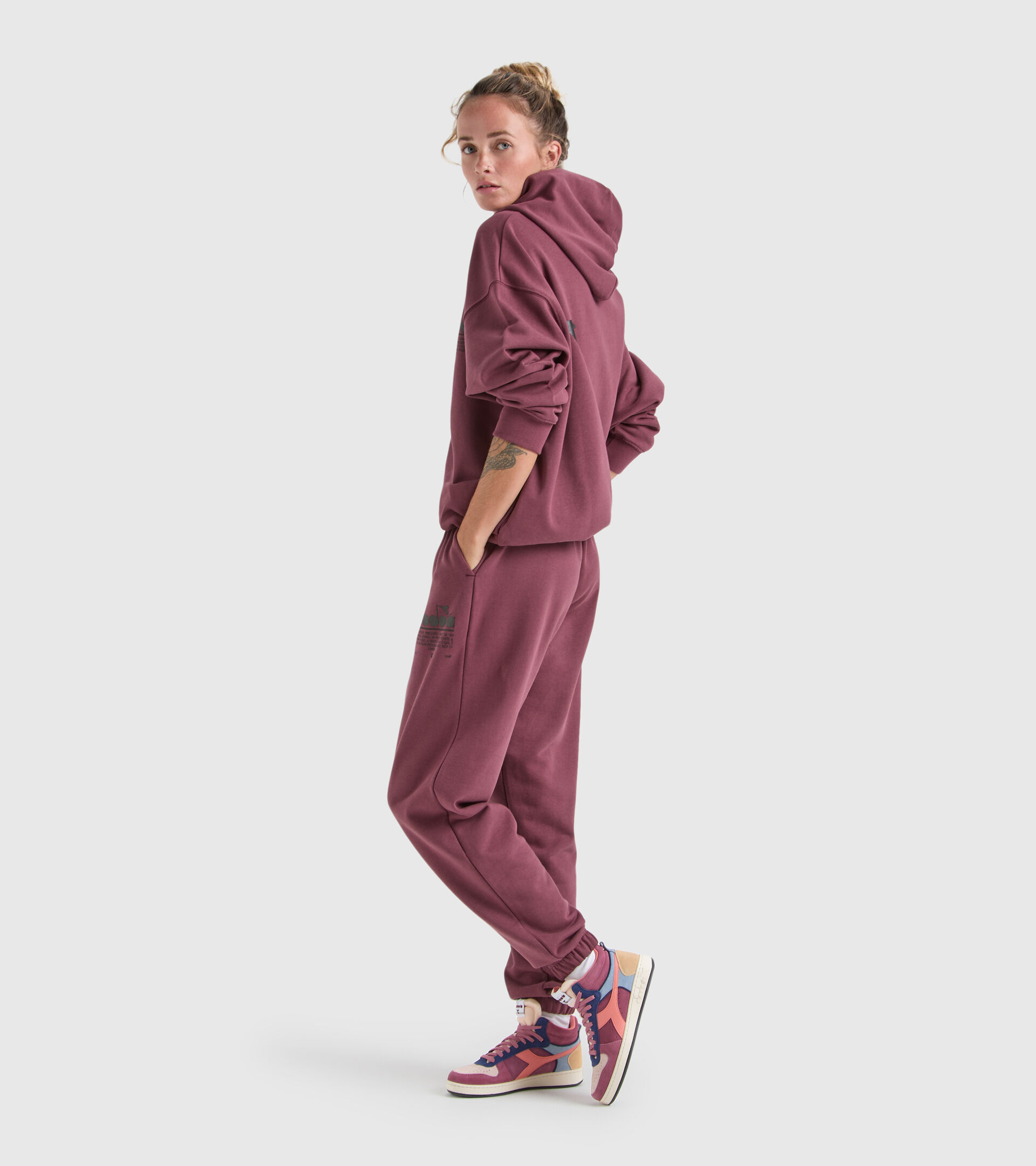 Cotton sports trousers - Unisex PANT MANIFESTO AFRICAN VIOLET - Diadora