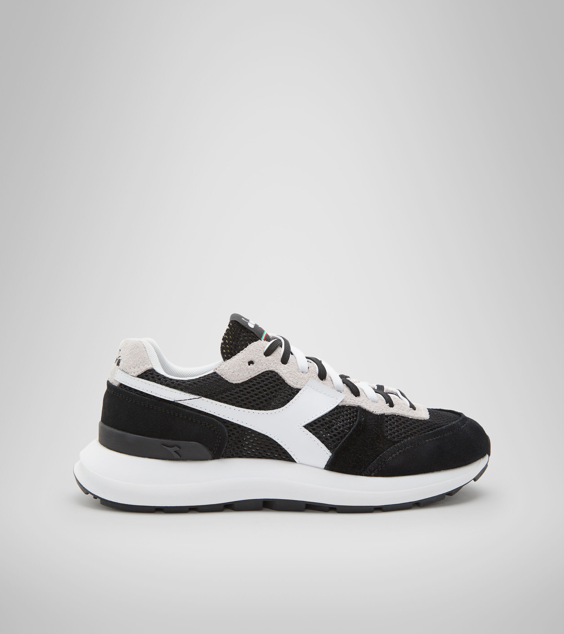 Scarpa sportiva - Unisex KMARO 42 SUEDE MESH NERO/BIANCO - Diadora