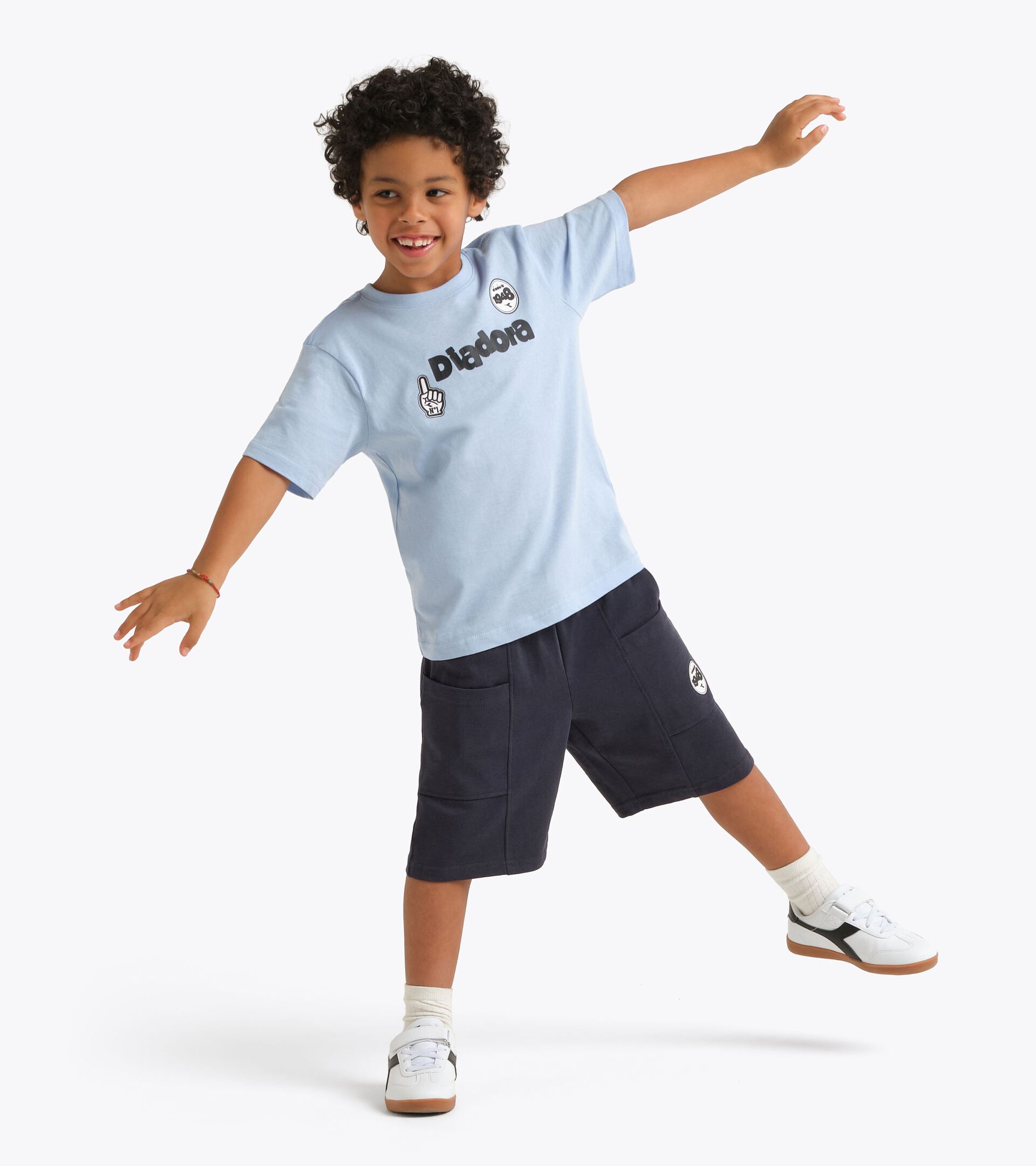 Bermuda &agrave; grandes poches - Gar&ccedil;on
 JB. BERMUDA ESS. SPORTS BLEU NUITS - Diadora