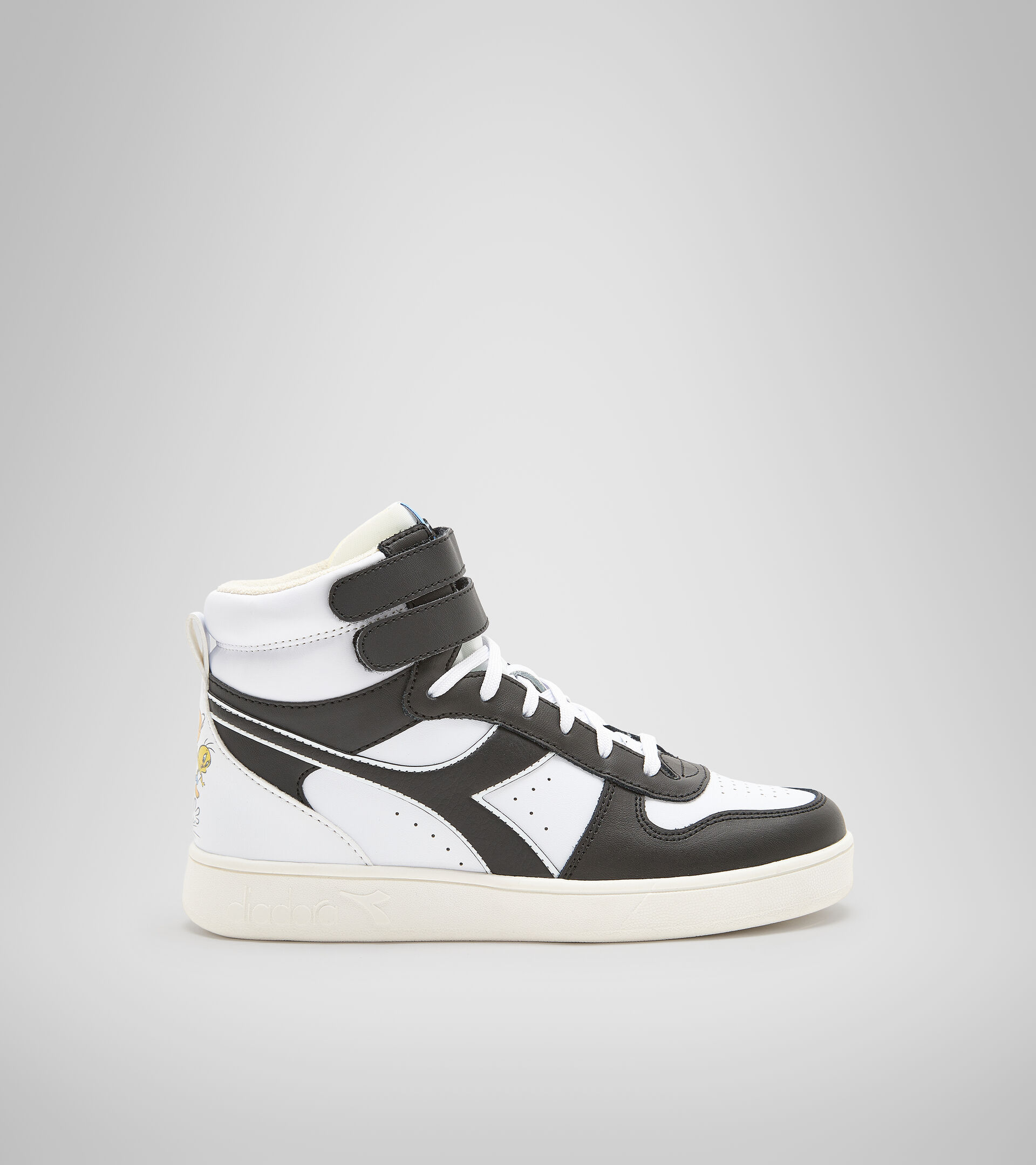 Sports shoes - Youth 8-16 years MAGIC BASKET MID SYLVESTER GS BLACK /WHITE - Diadora