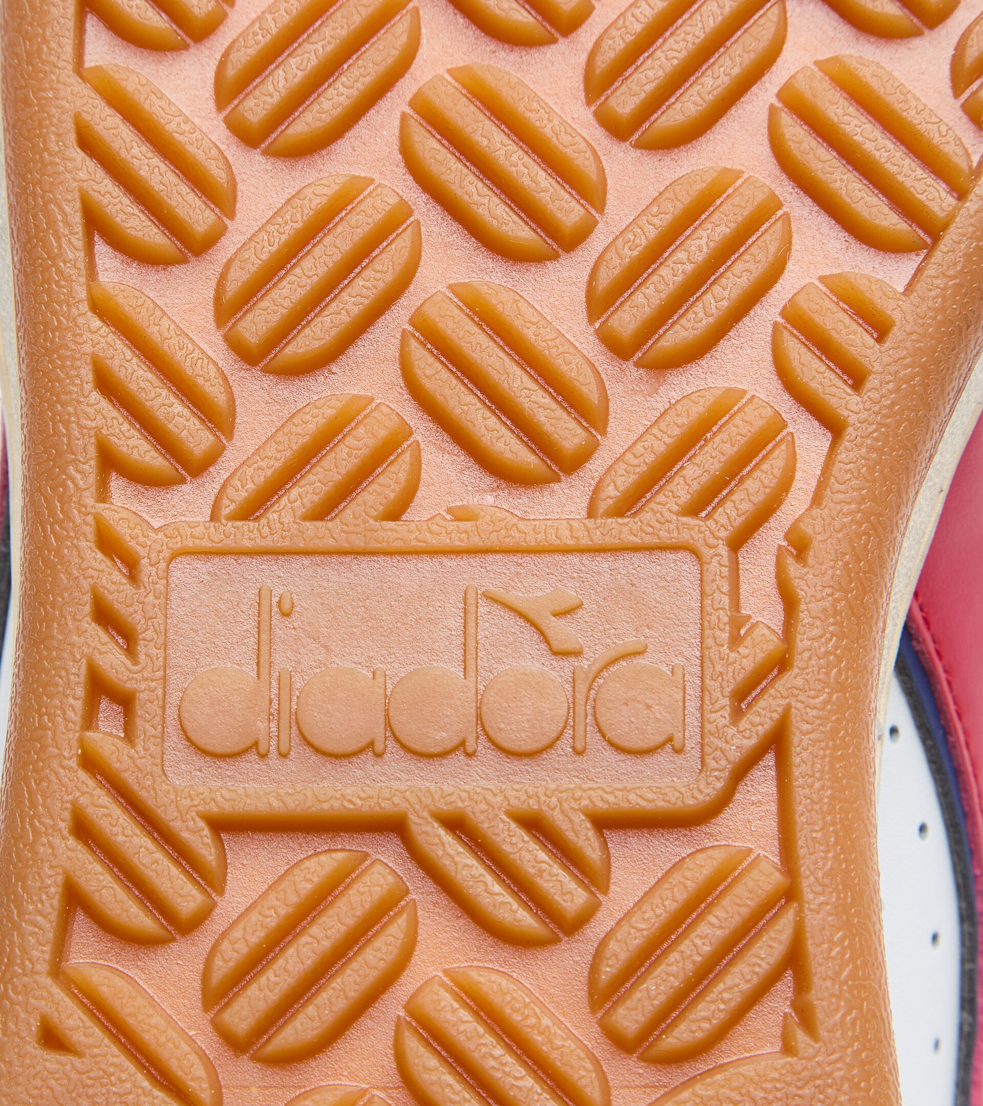 Zapatillas deportivas - Unisex MAGIC BASKET LOW ICONA BLANCO/NARANJA.COM - Diadora