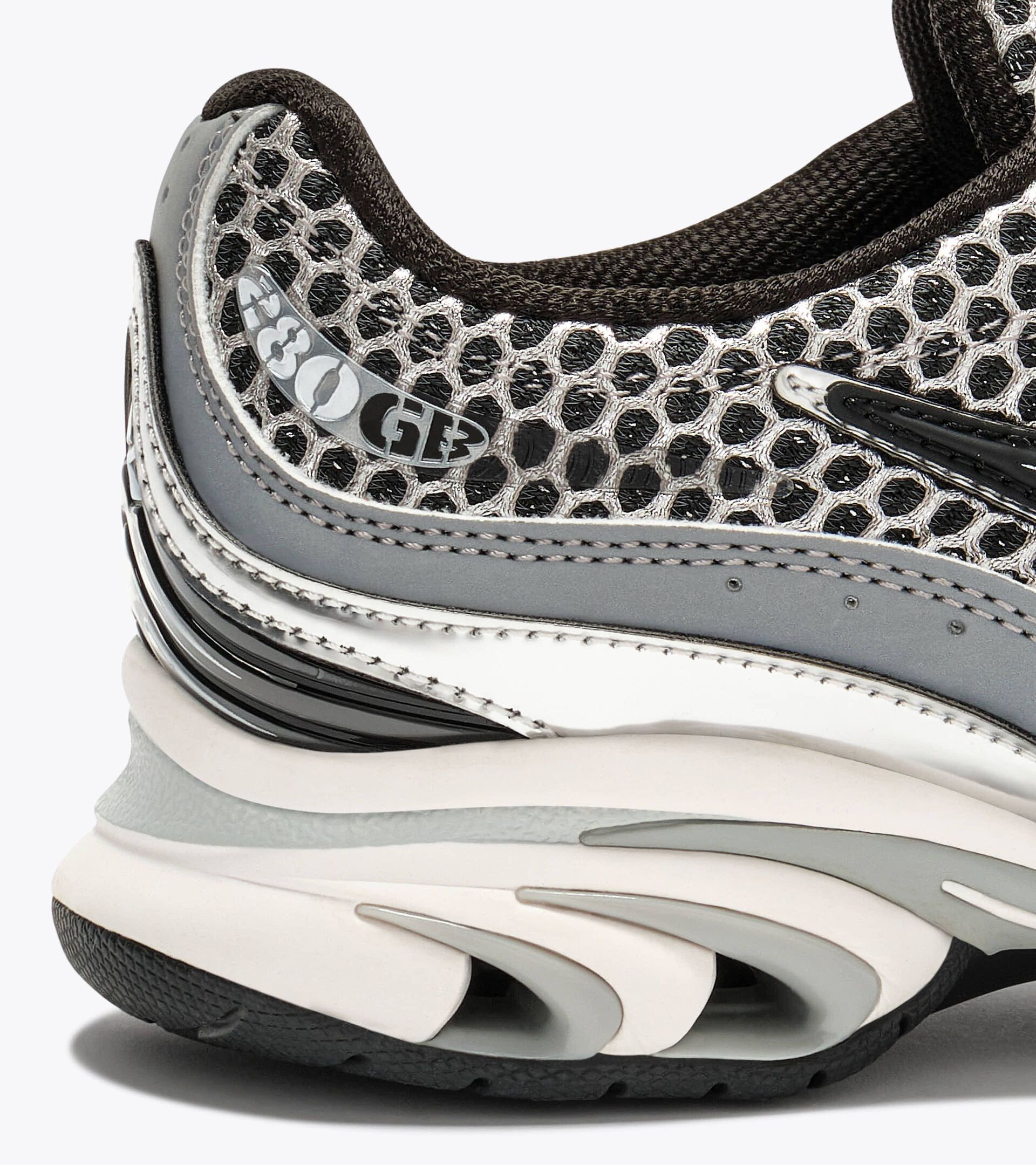 Sport-Sneaker im Stil der 2000er Jahre - F&uuml;r alle Geschlechter MYTHOS PROPULSION 280 STRAP ARGENTO DD/NERO - Diadora