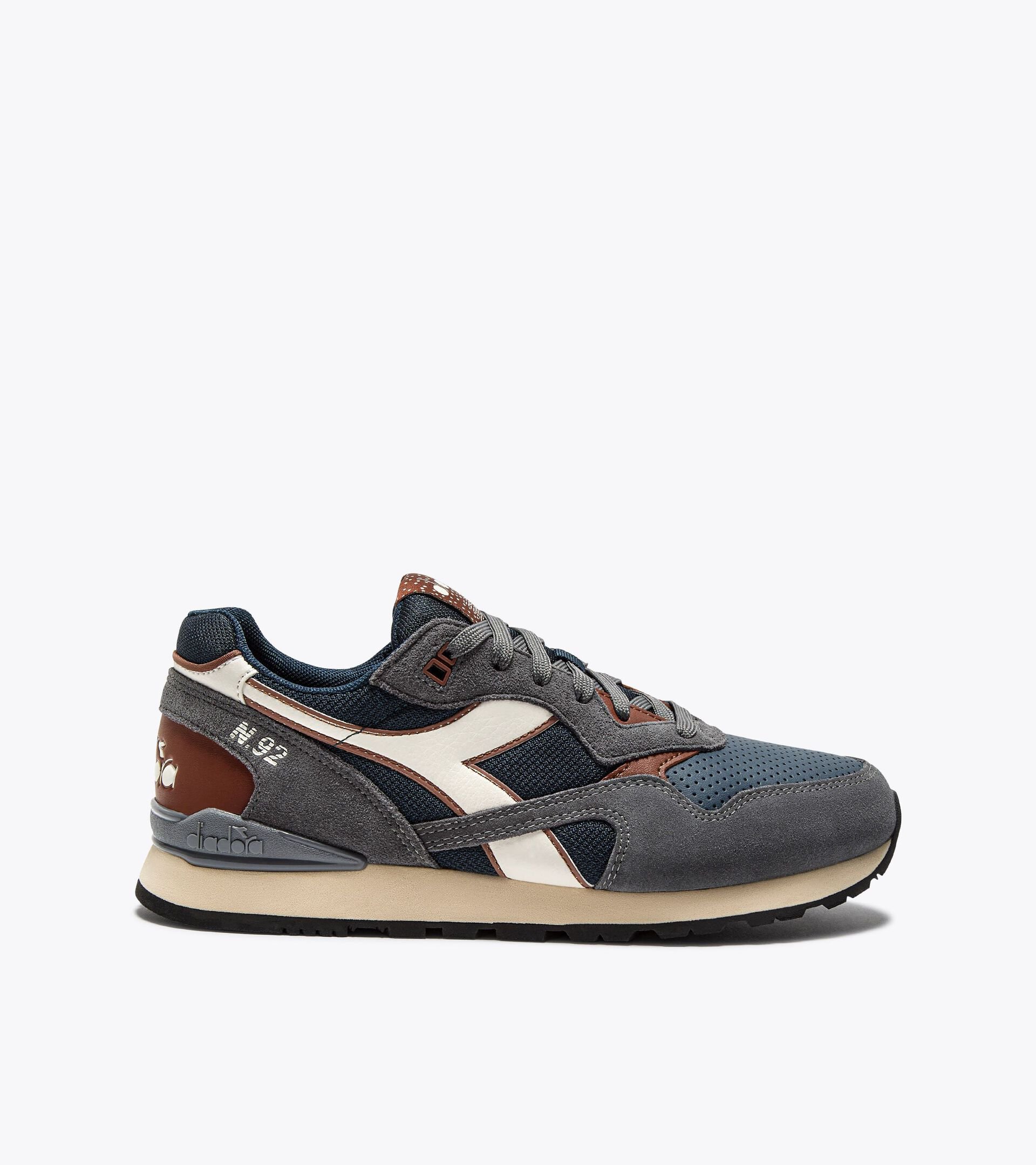 Sportlicher Sneaker - alle Geschlechter N.92 ADVANCE MITTERNACHT MARINEBLAU - Diadora