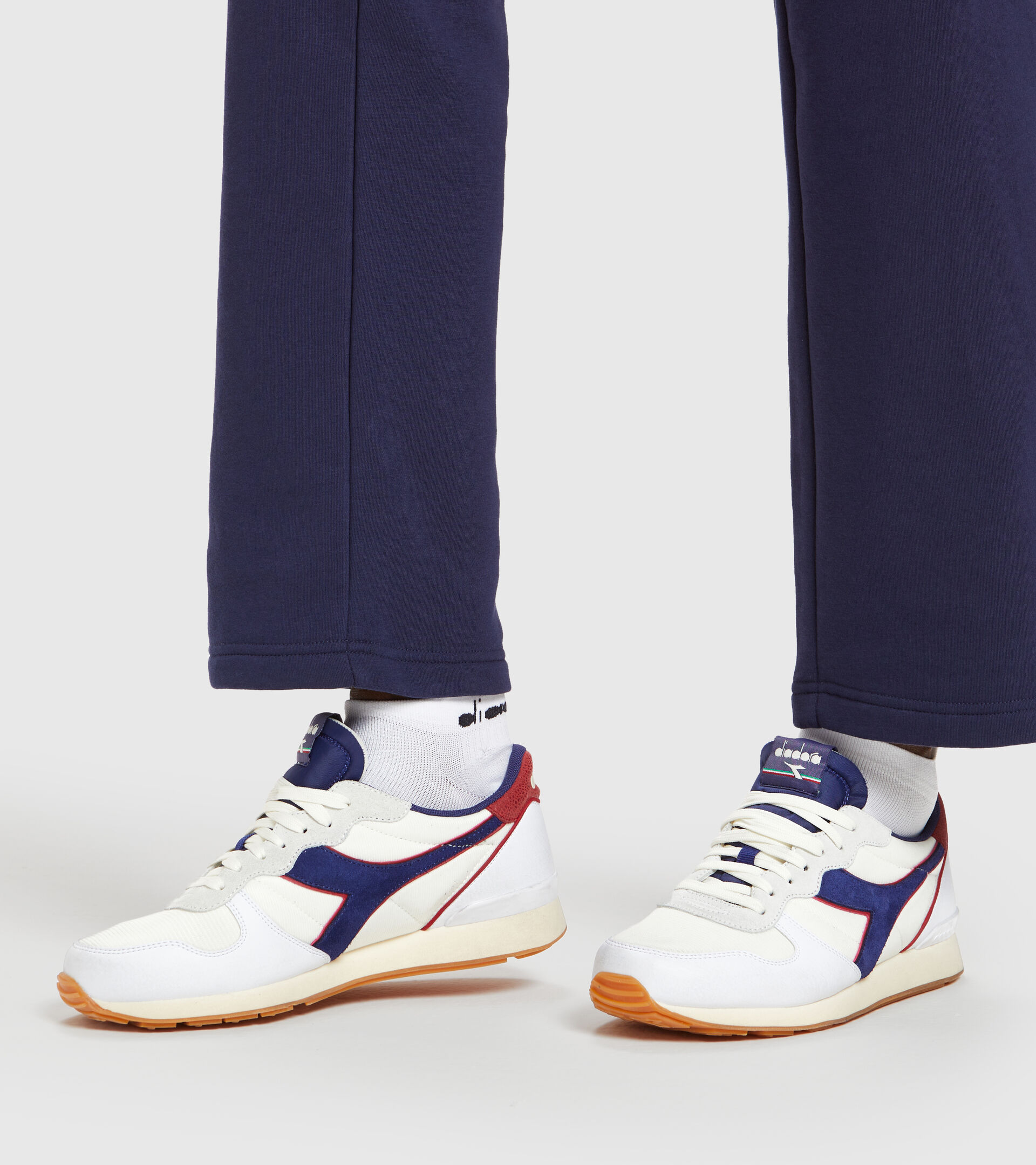 Footwear Sportswear UNISEX CAMARO ICONA WHT/TWILIGHT BL/CHILI PEPPER Diadora