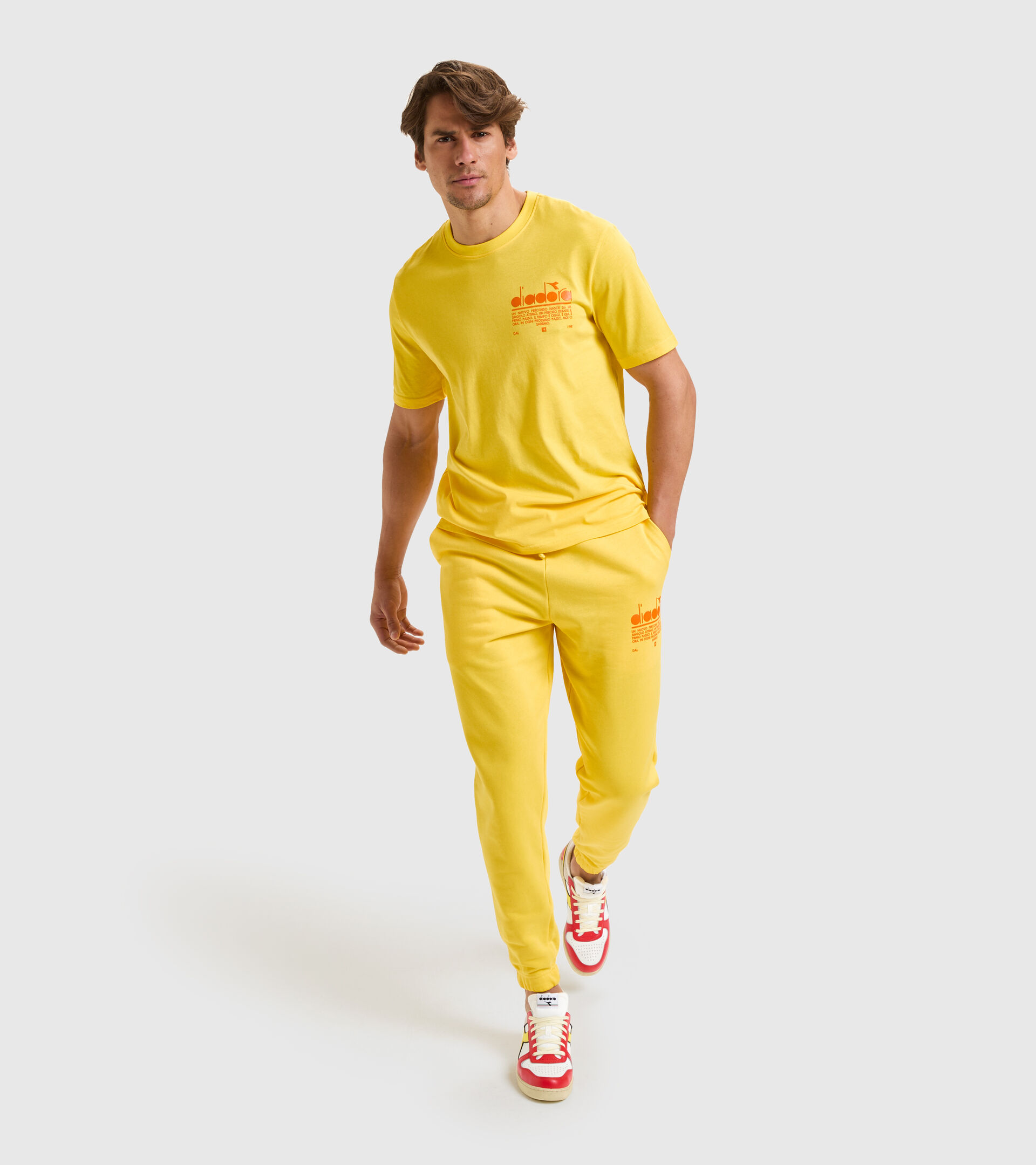 T-shirt en Coton - Unisexe T-SHIRT SS MANIFESTO VERRE JAUNE - Diadora