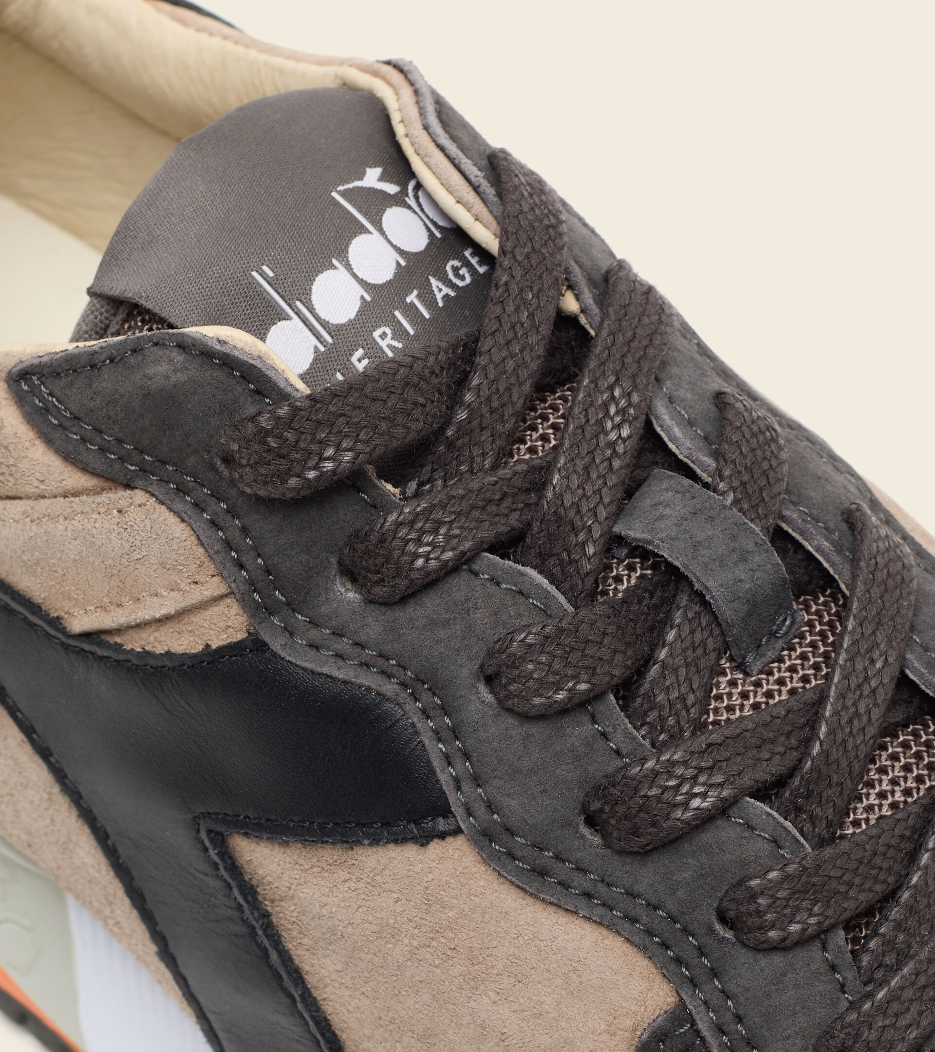 Footwear Heritage UOMO TRIDENT 90 SUEDE SW ARGENTO VISONE Diadora