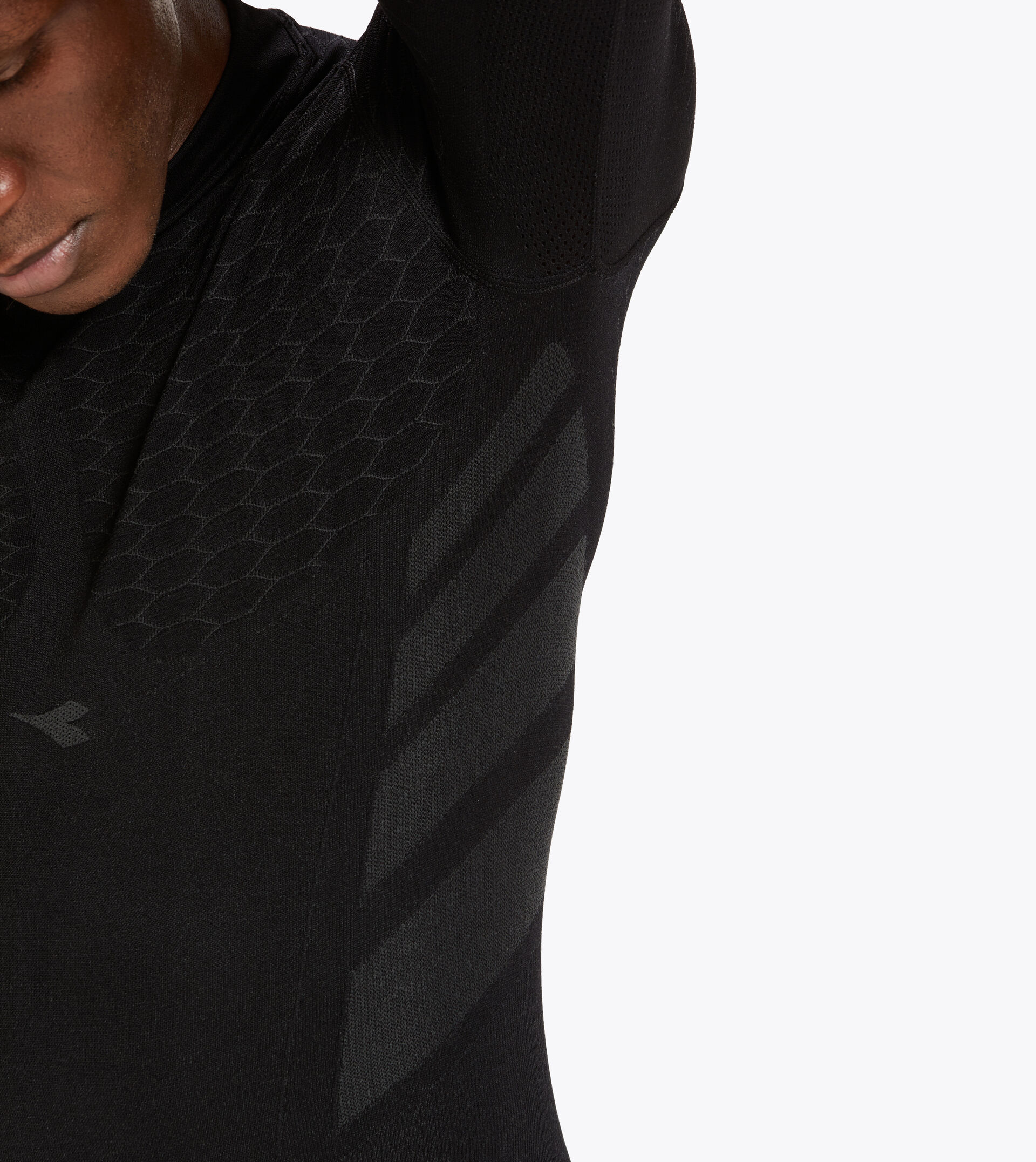 Long-sleeved training t-shirt - Men LS TURTLE NECK ACT BLACK - Diadora