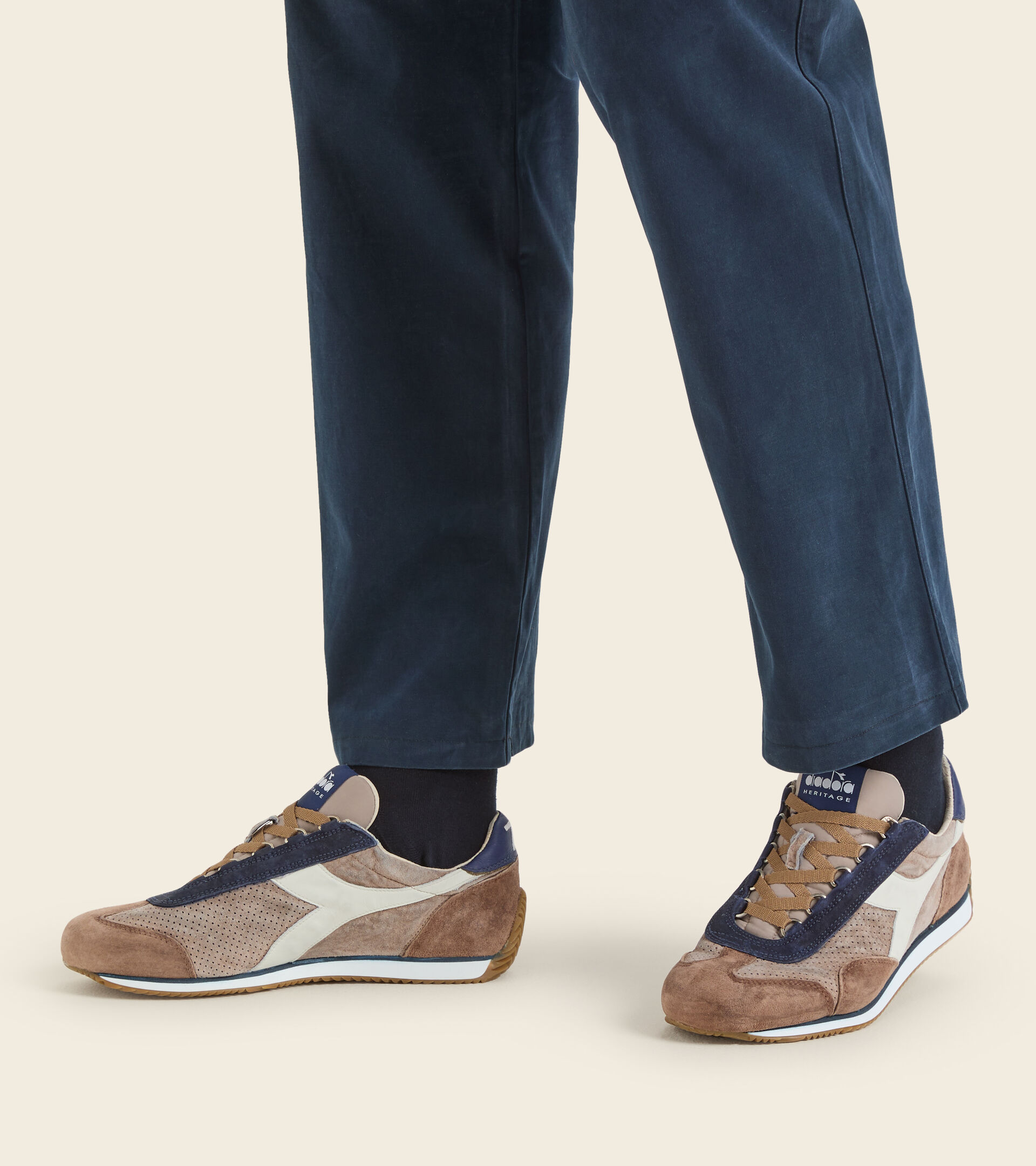 Heritage shoe - Unisex EQUIPE SUEDE SW BROWN UNIFORM - Diadora