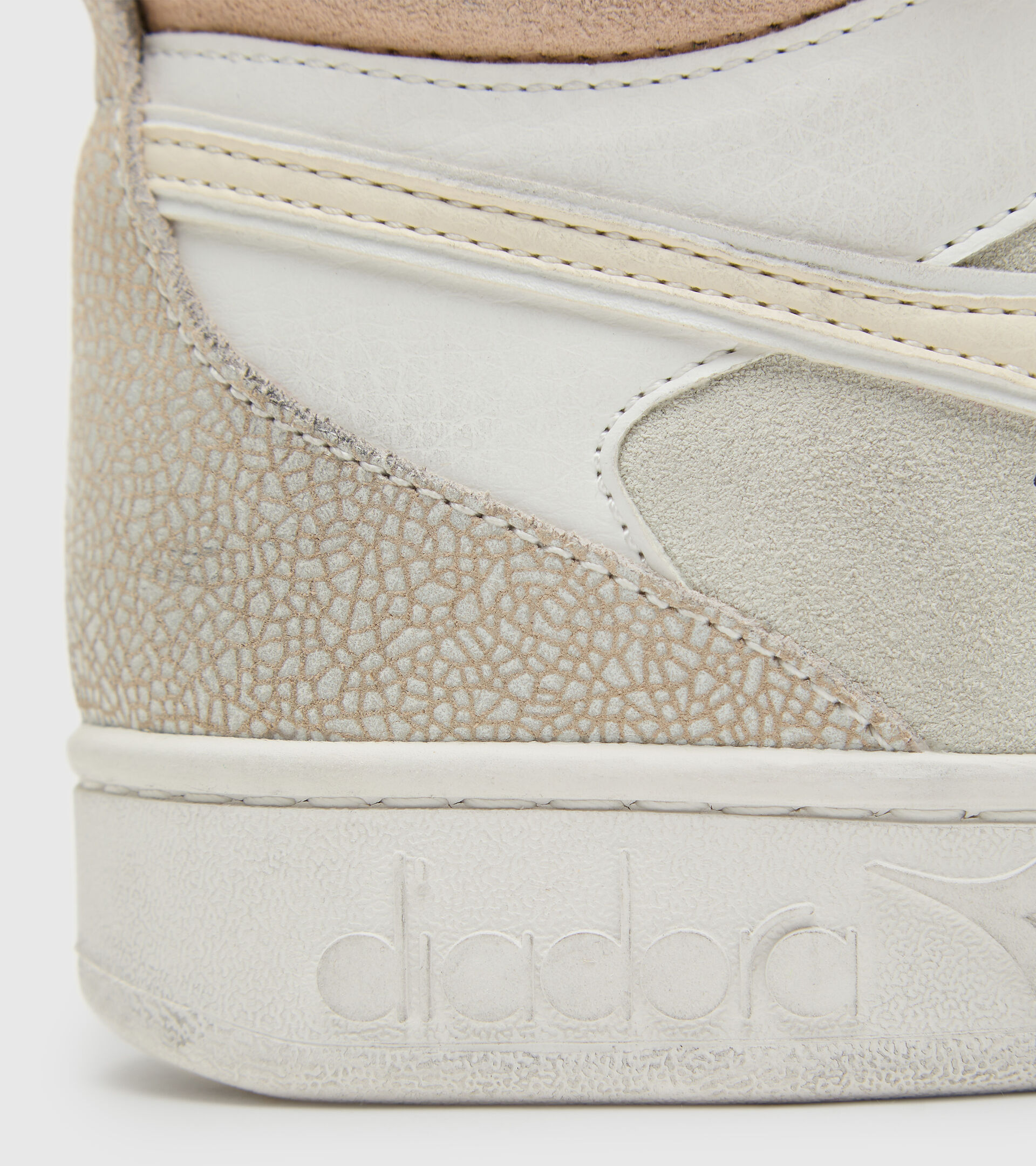 Sports shoe - Women MAGIC BASKET MID ICONA WN WHISPER WHITE - Diadora
