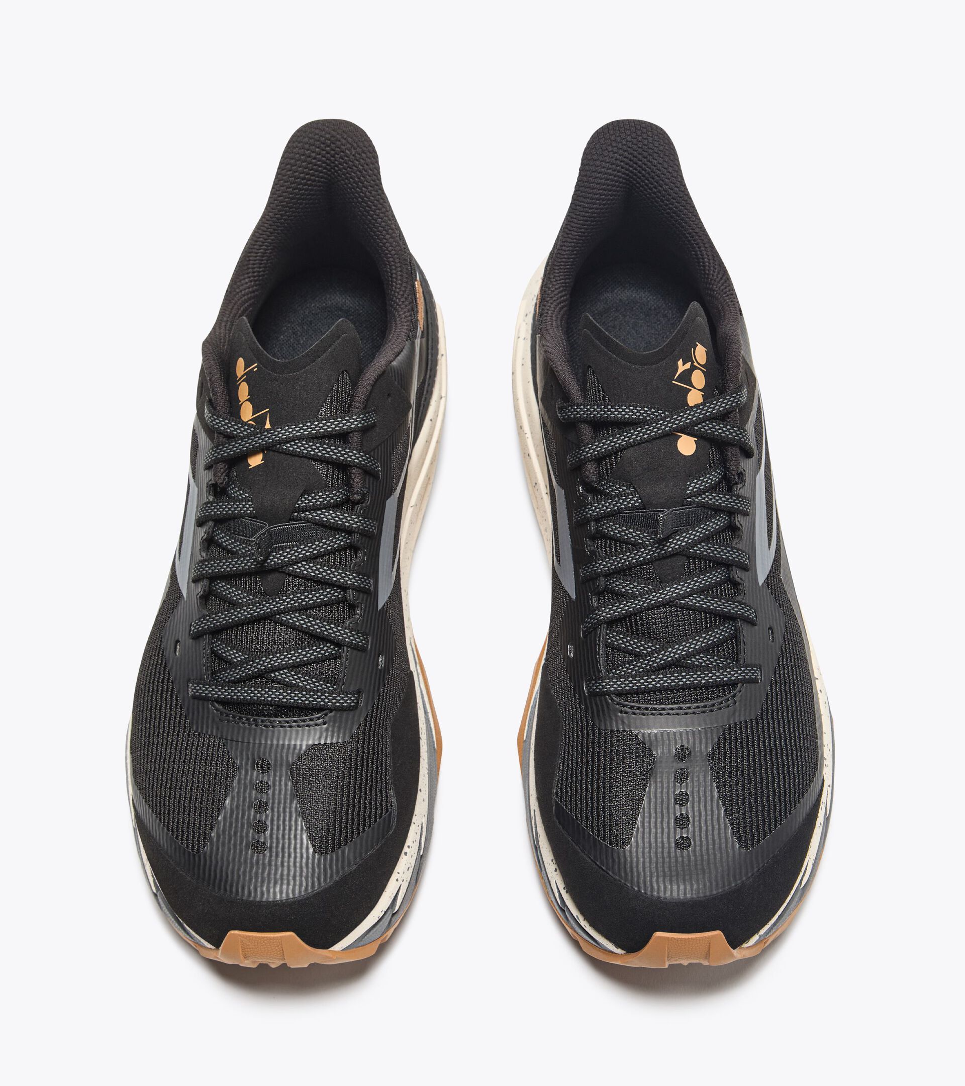 Trail running shoe - All-Gender SESTRIERE-XT 2 BLACK/STEEL GRAY/WHISPER WHITE - Diadora