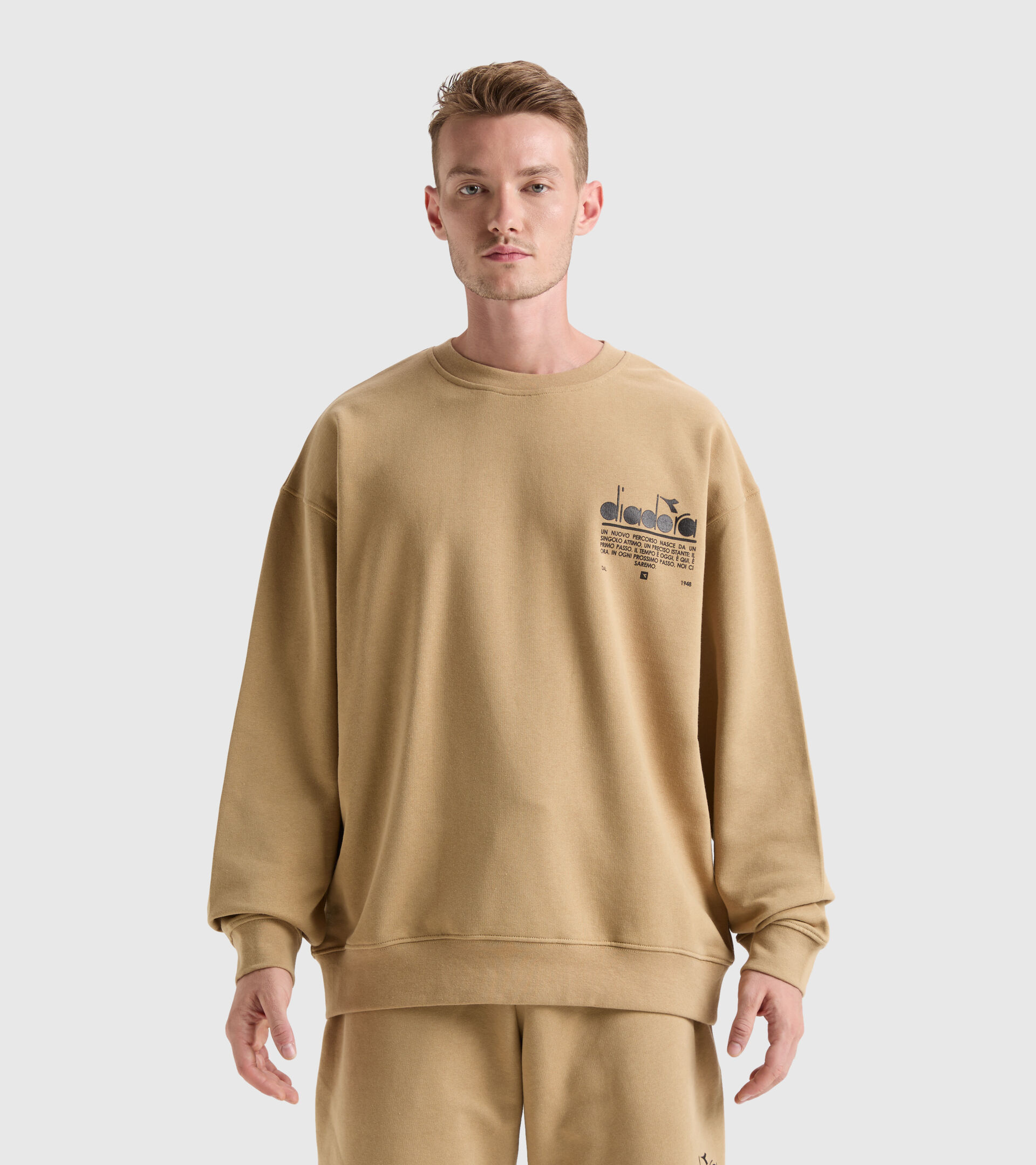Sudadera de algodón - Unisex SWEATSHIRT CREW MANIFESTO BEIGE DORADO - Diadora