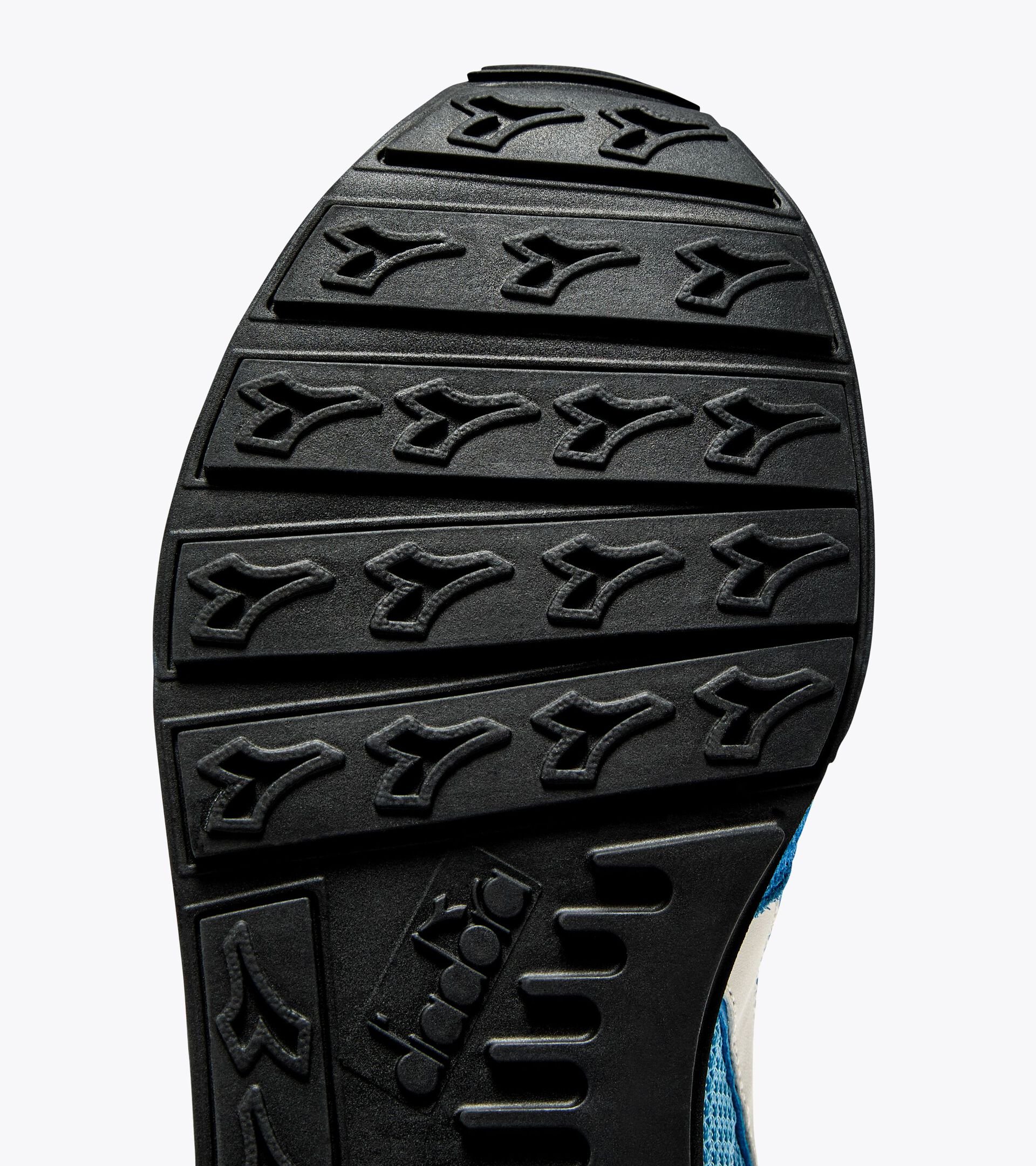 Suede leather sports sneakers - All-gender CAMARO HAIRY ALASKAN SKY-BLUE - Diadora