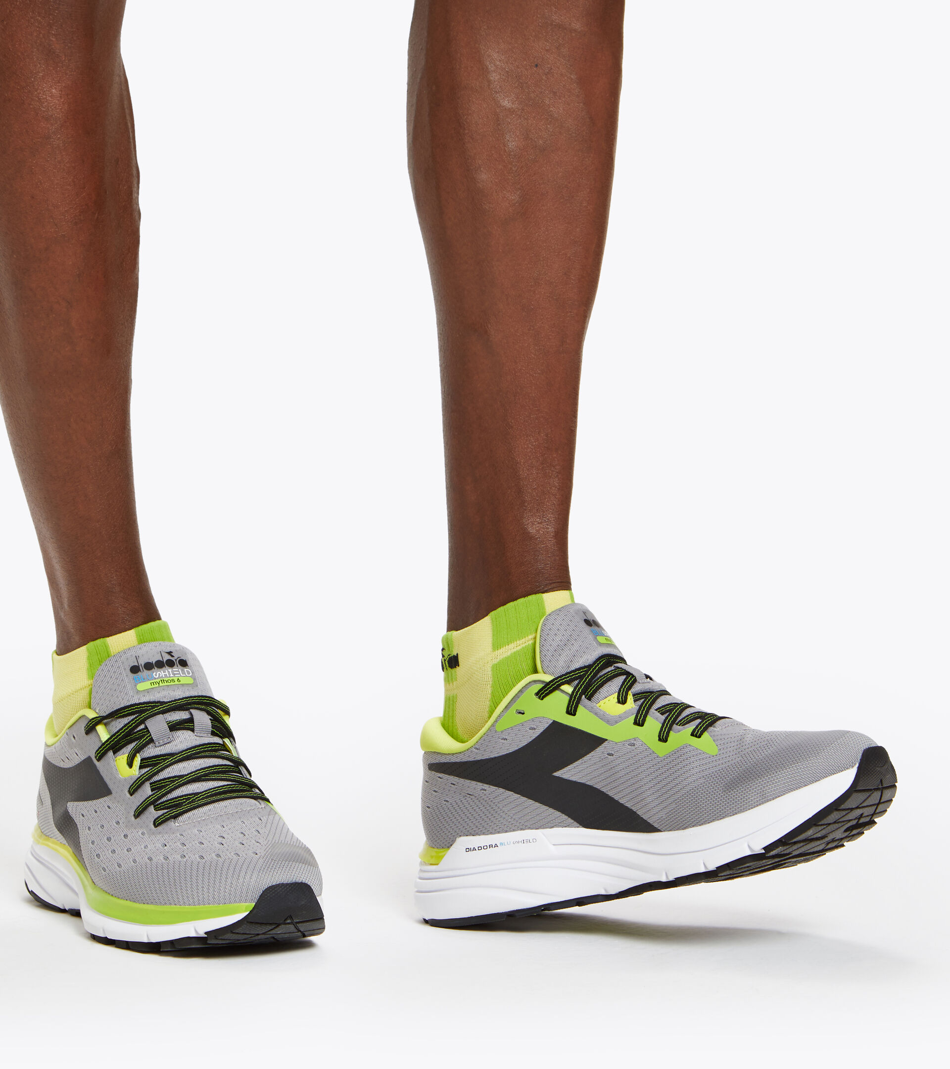 Running shoe - Men’s MYTHOS BLUSHIELD 6 ALLOY/STEEL GRAY/BLACK - Diadora