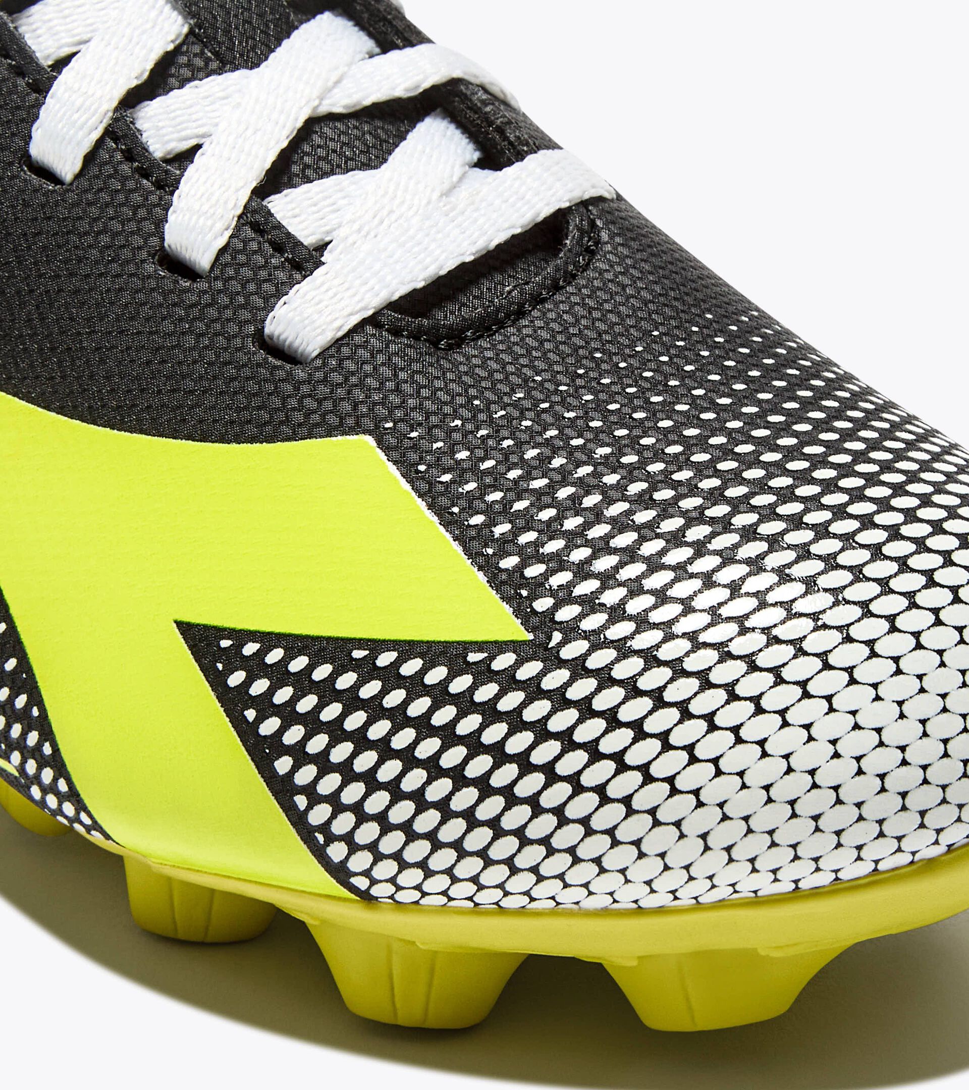 Calcio boots for hard grounds - Junior
 PICHICHI 8 MD JR BLACK/FLUO YELLOW DIADORA - Diadora