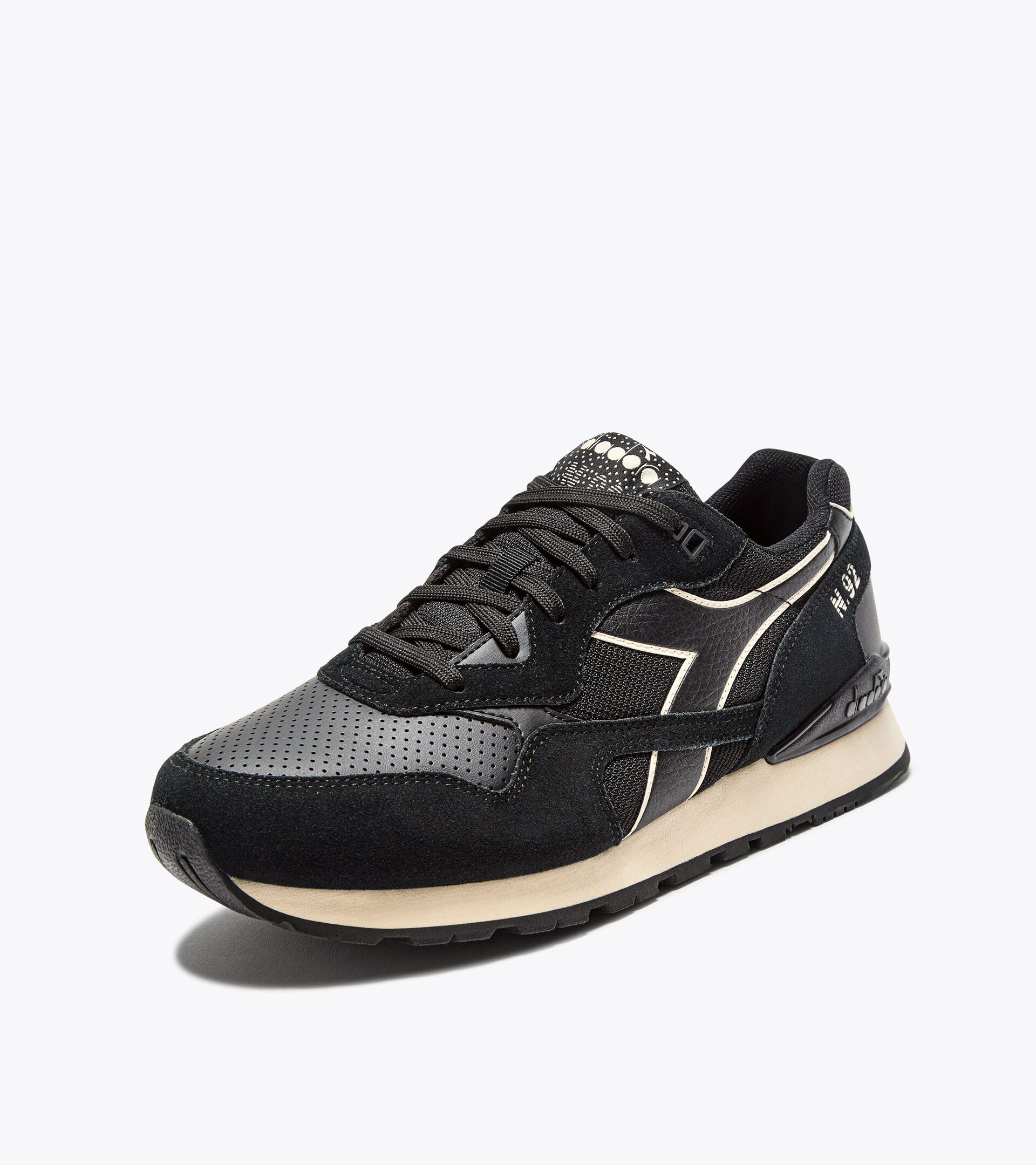 Sports sneakers - All-Gender
 N.92 ADVANCE BLACK /BLACK /BLACK - Diadora