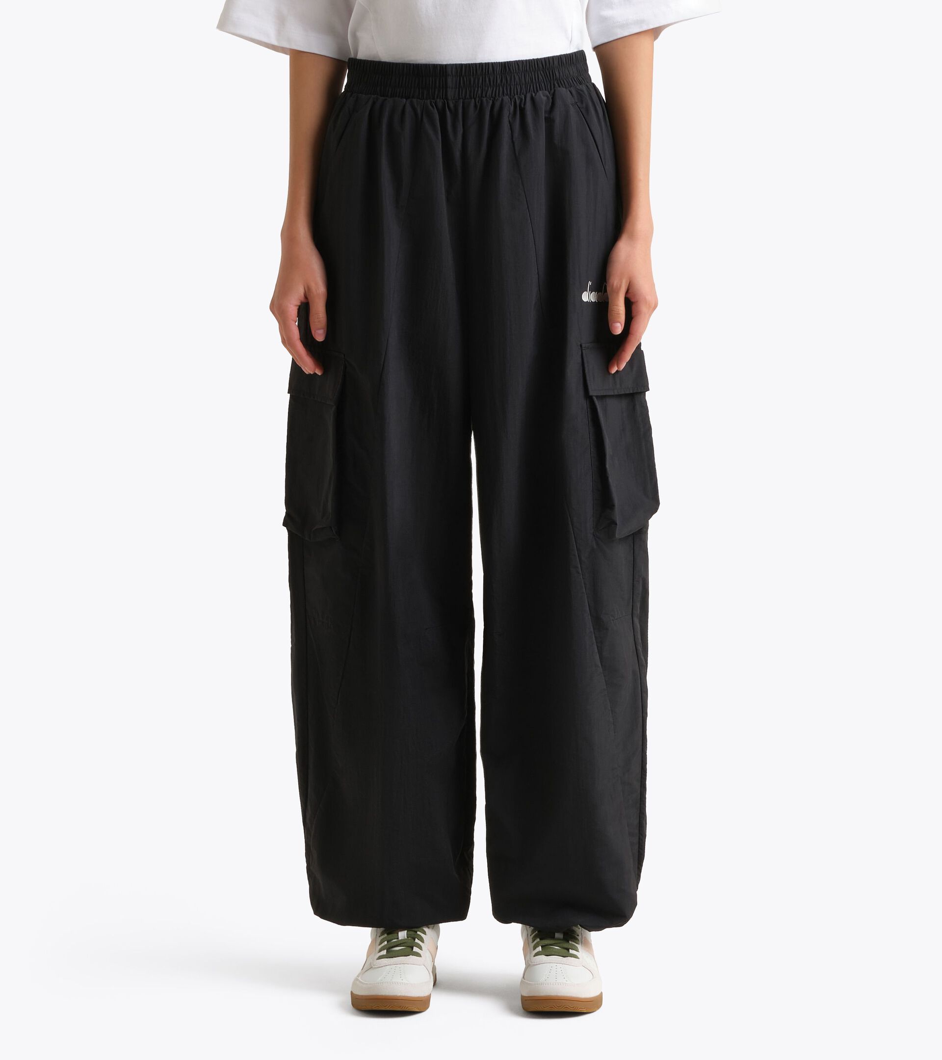 Track Pants de nailon ripstop - Mujer
 L. TRACK PANTS LOGO NEGRO - Diadora
