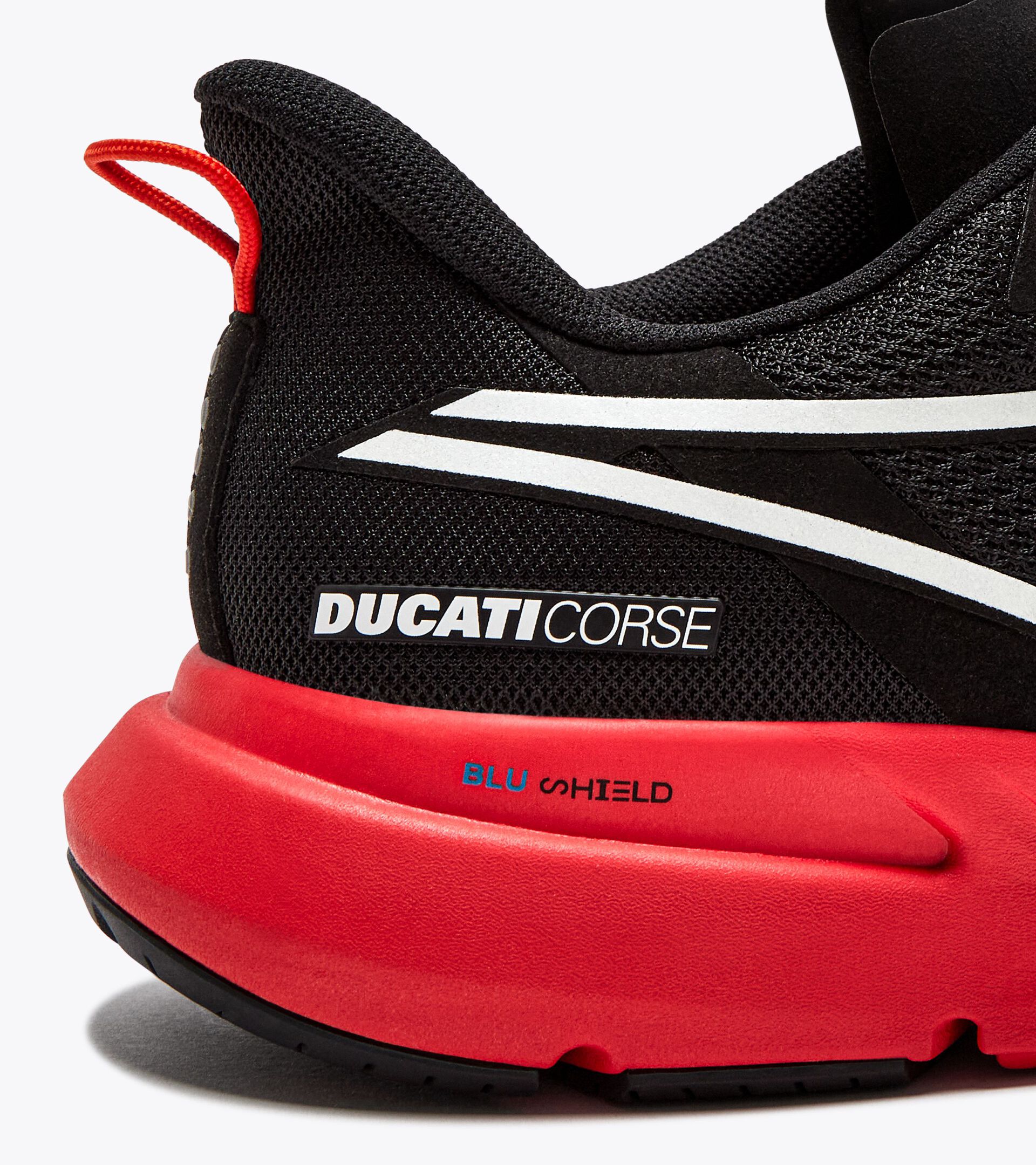 diadora X Ducati Corse Laufschuh - Herren  DUCATI VELOCE 4 SCHWARZ/ROT DUCATI MGP/SCHWARZ - Diadora