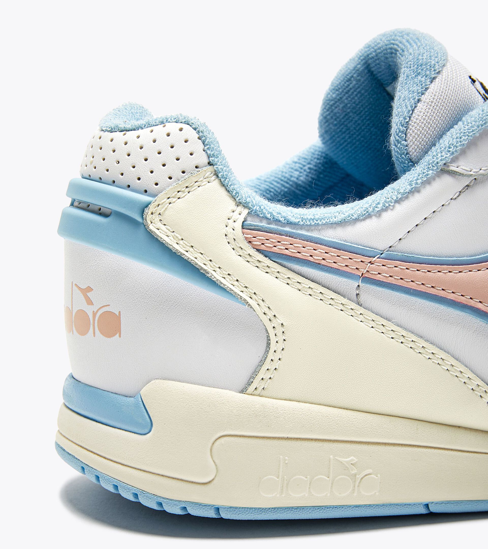 Sporty sneakers - Gender neutral WINNER WHITE/PEACH WHIP - Diadora