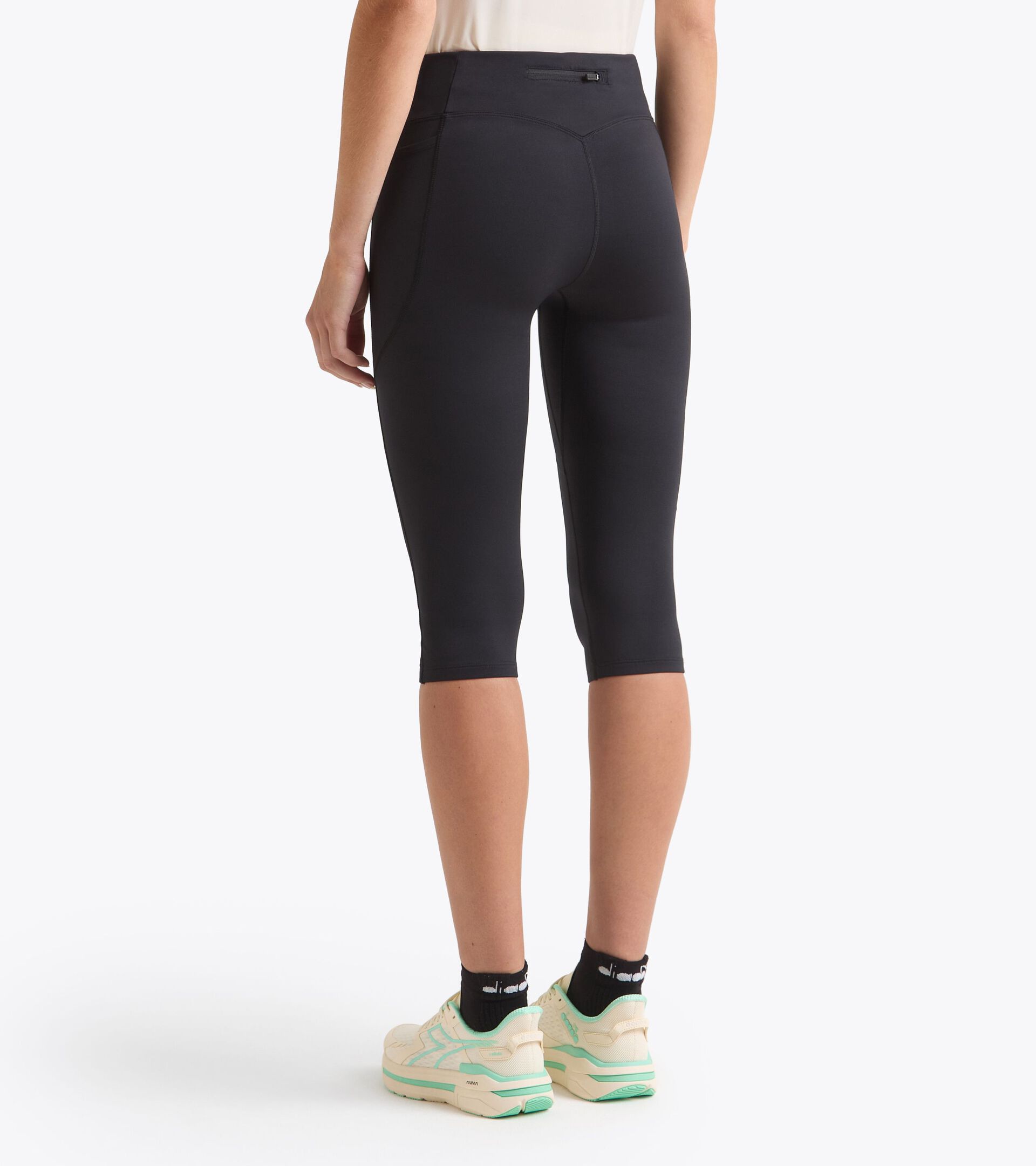 3/4 running tights - Women’s L. 3/4 TIGHTS RUN CREW BLACK - Diadora