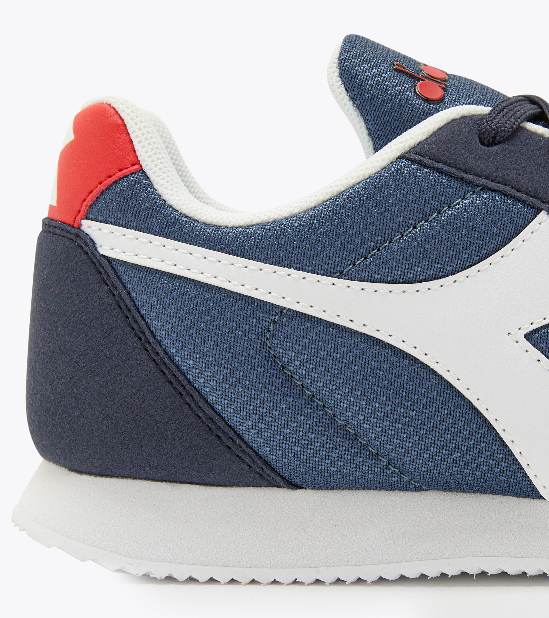 Sports shoes - Youth 8-16 years
SIMPLE RUN GS ENSIGN BLUE - Diadora