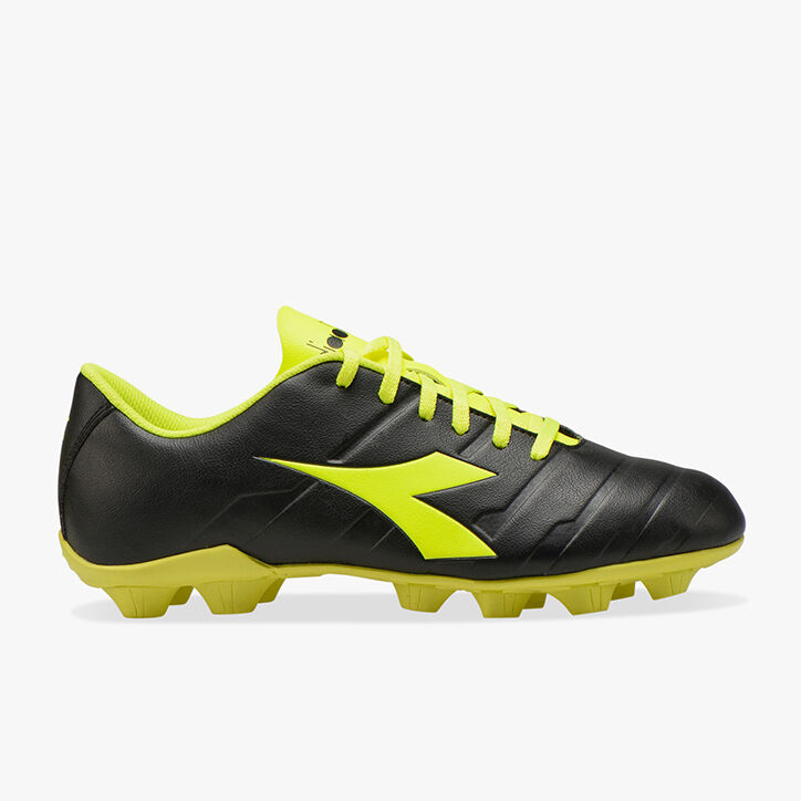 dw football boots