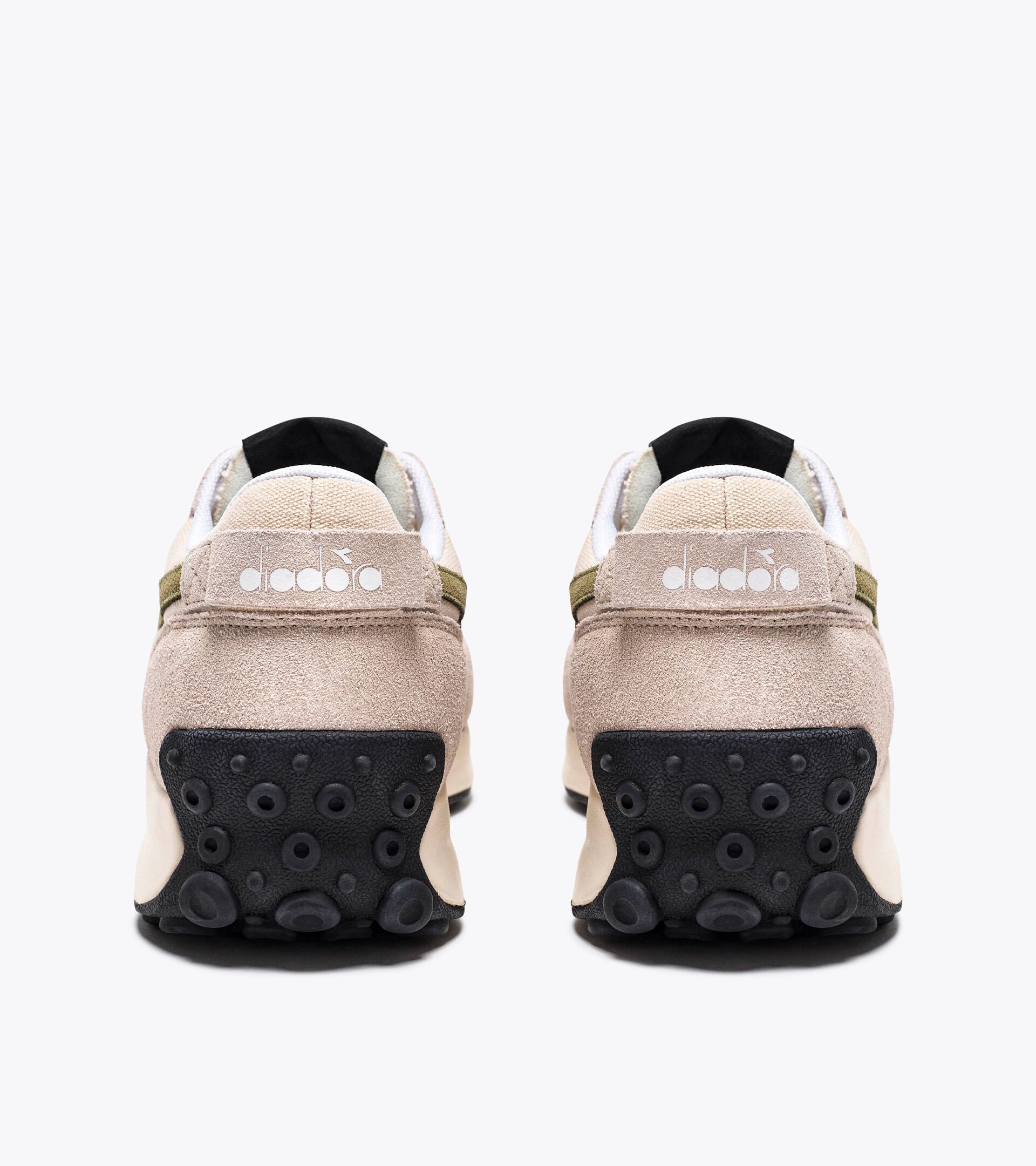 Sportschuh - alle Geschlechter RACE SUEDE SW MAKELLOS WSS/SCHAUMKRONE GRAU - Diadora