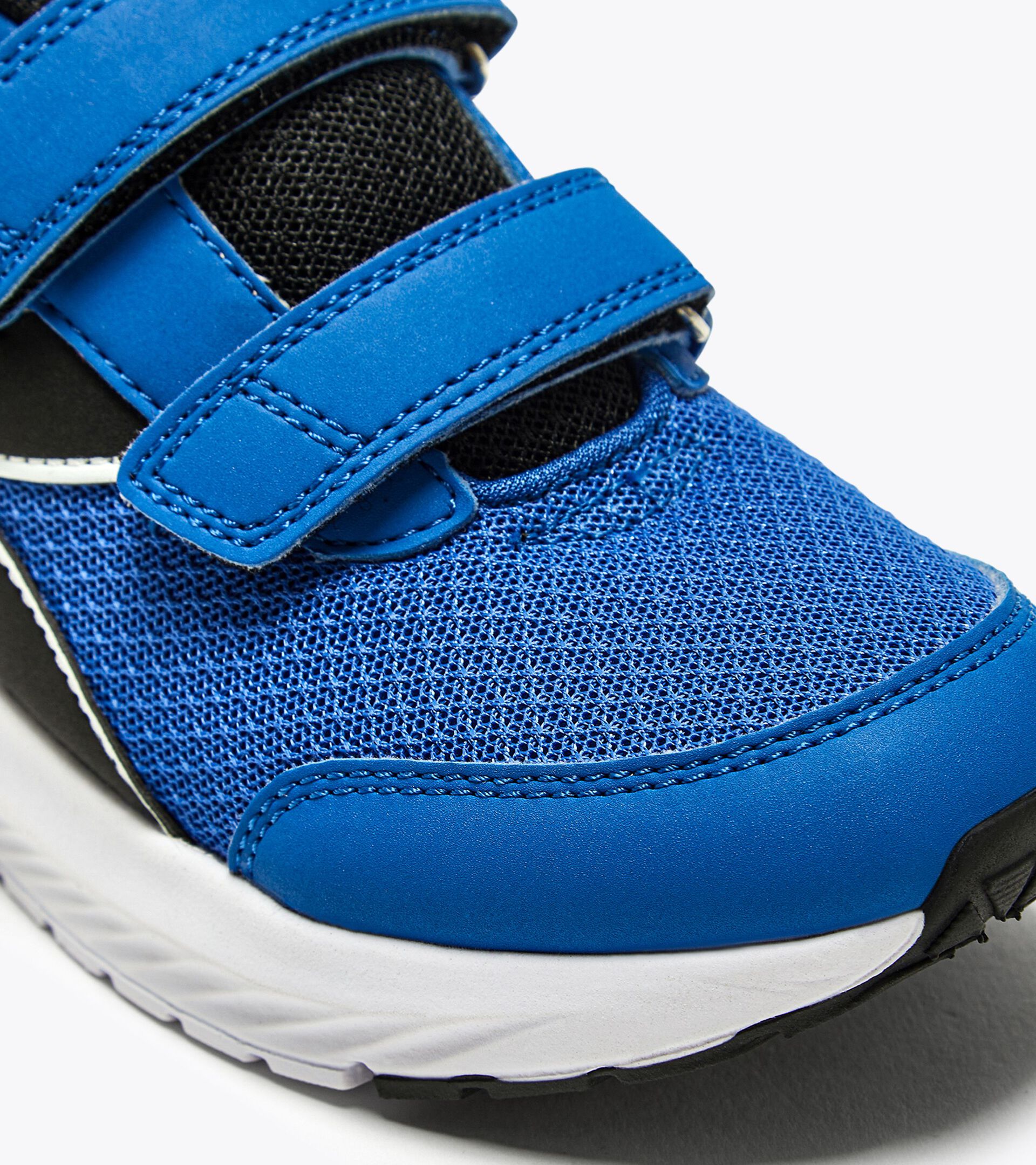 Junior running shoes - Gender Neutral FALCON 3 JR V PRINCESS BLUE/BLACK - Diadora
