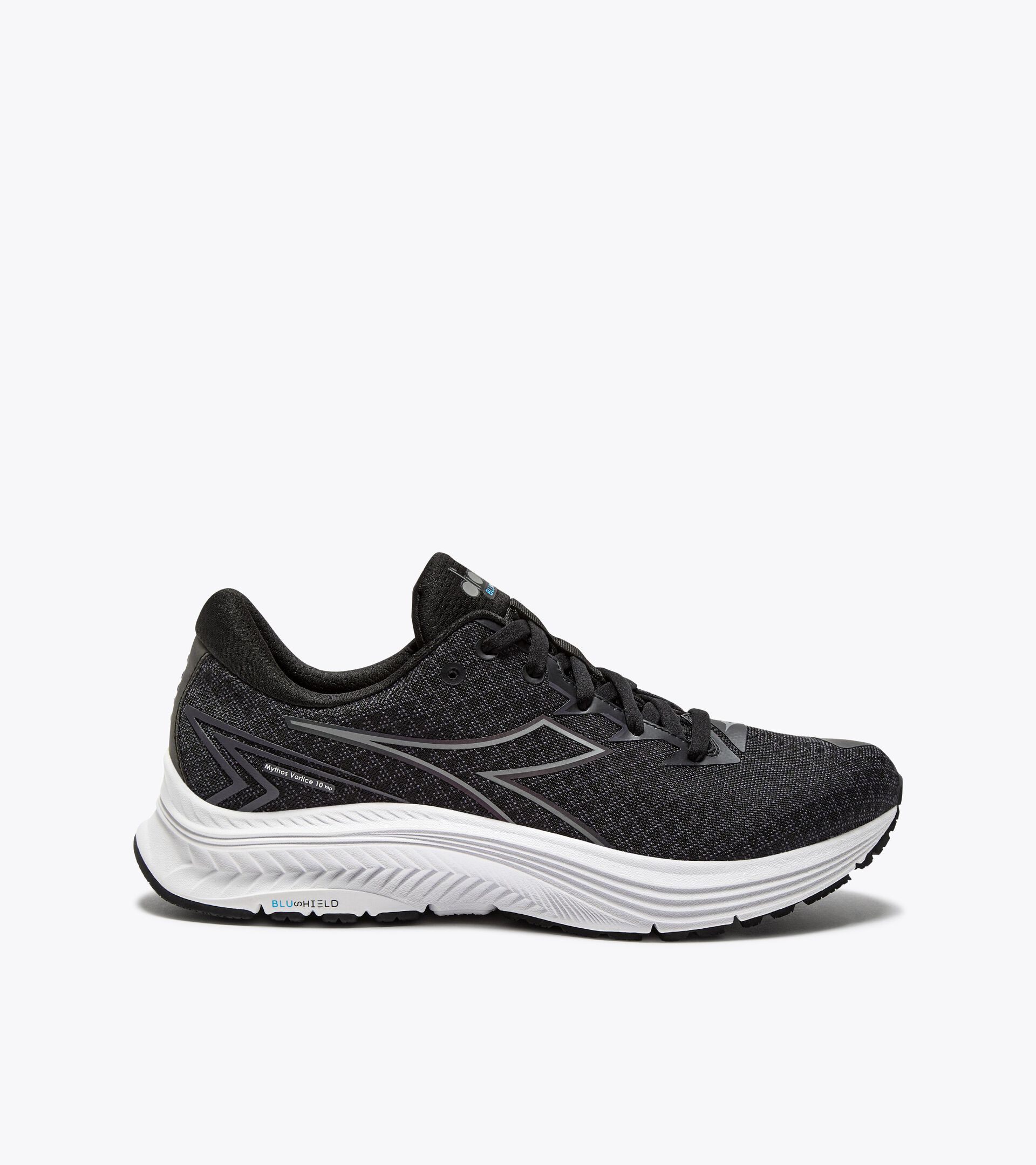 Running shoe with reflective details - Cushioning and protection - Men’s MYTHOS BLUSHIELD 10 VORTICE HIP BLACK/WHITE (C7406) - Diadora