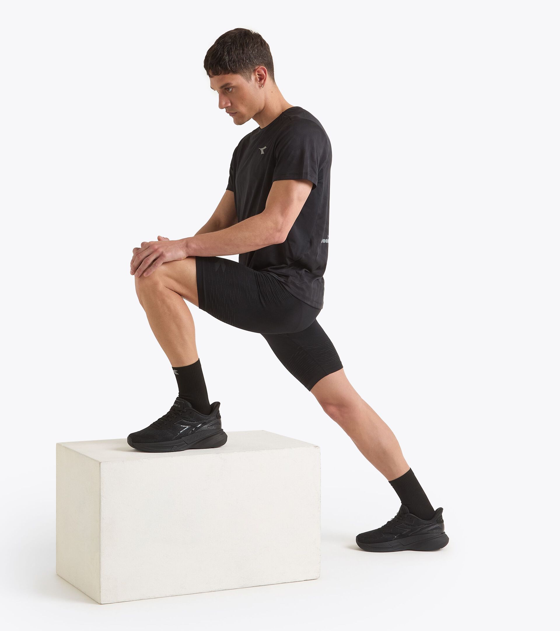 Pantalón corto técnico termorregulador - Running - Hombre SHORTER STRATOUNO NEGRO - Diadora