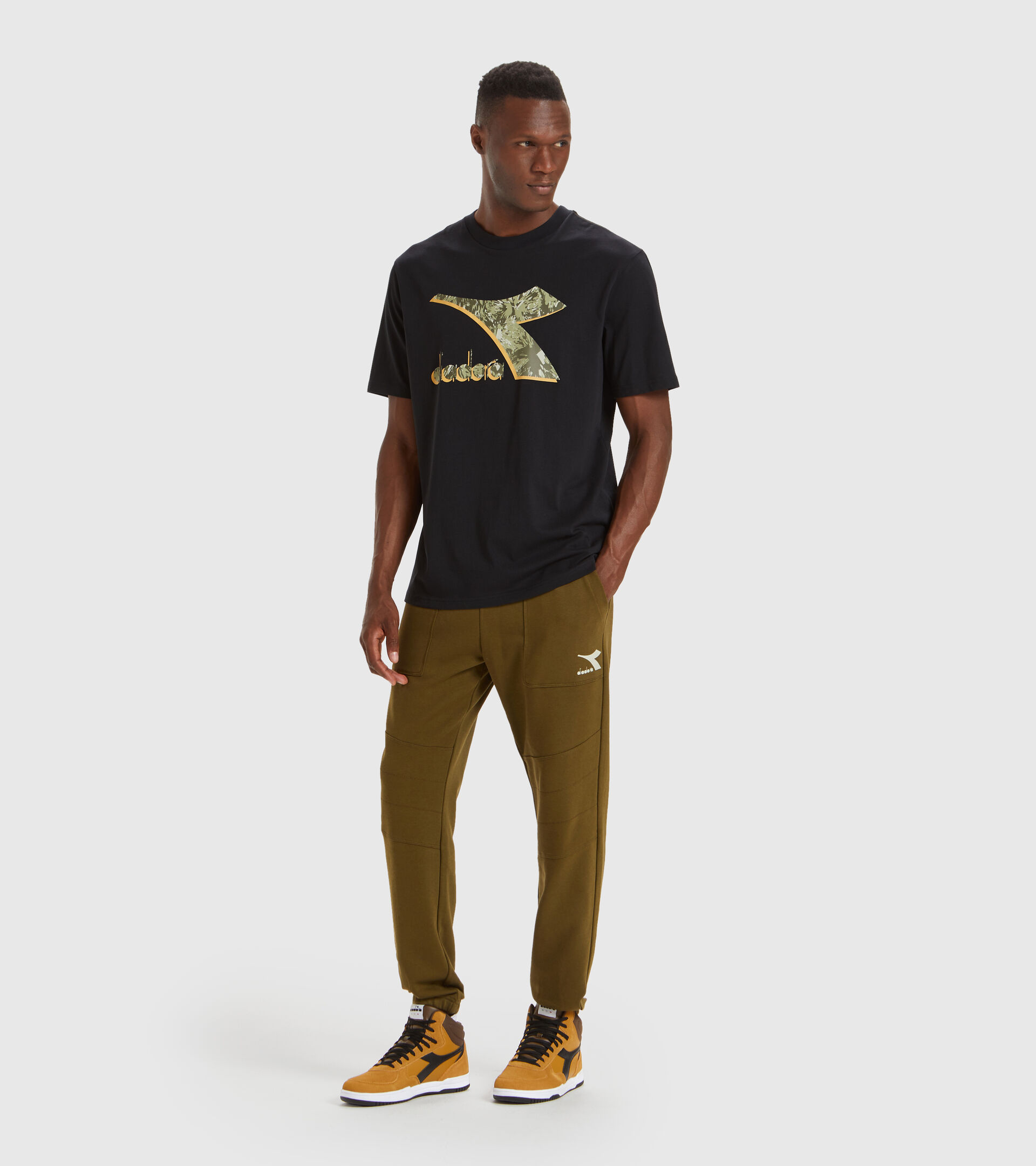 T-shirt - Men T-SHIRT SS SHIELD BLACK - Diadora