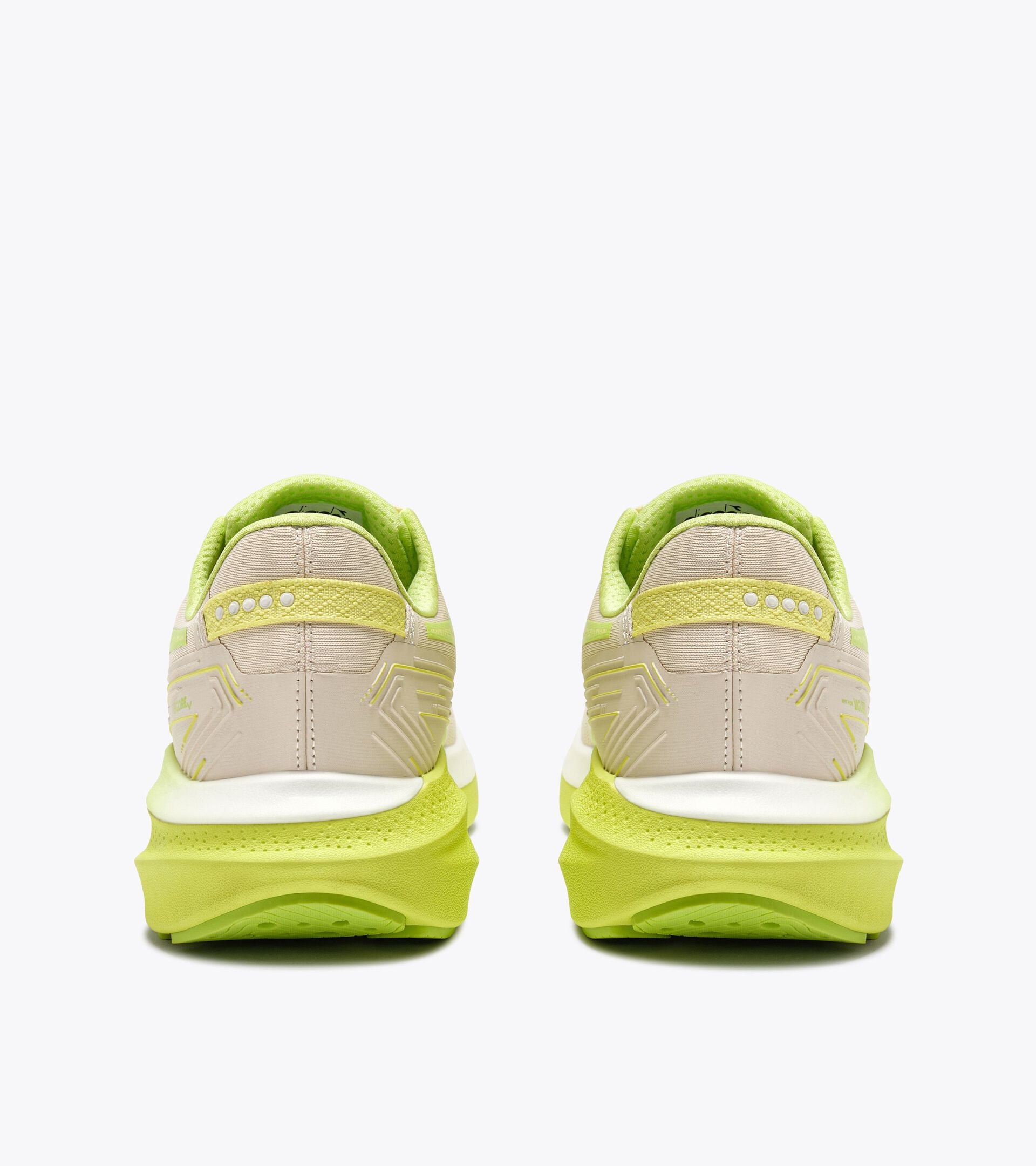 Running shoe - Stability and protection - Men&rsquo;s MYTHOS BLUSHIELD VIGORE V BUTTERCREAM /MINCED QUINCE - Diadora