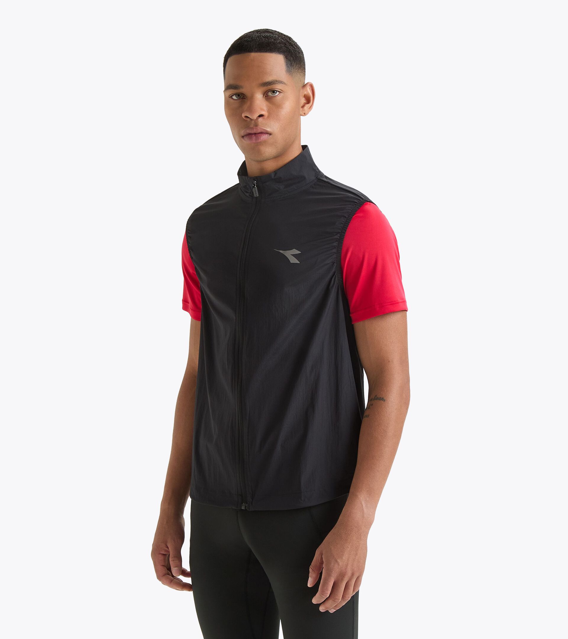 Packable windproof running vest  - Men’s PACKABLE VEST BLACK - Diadora