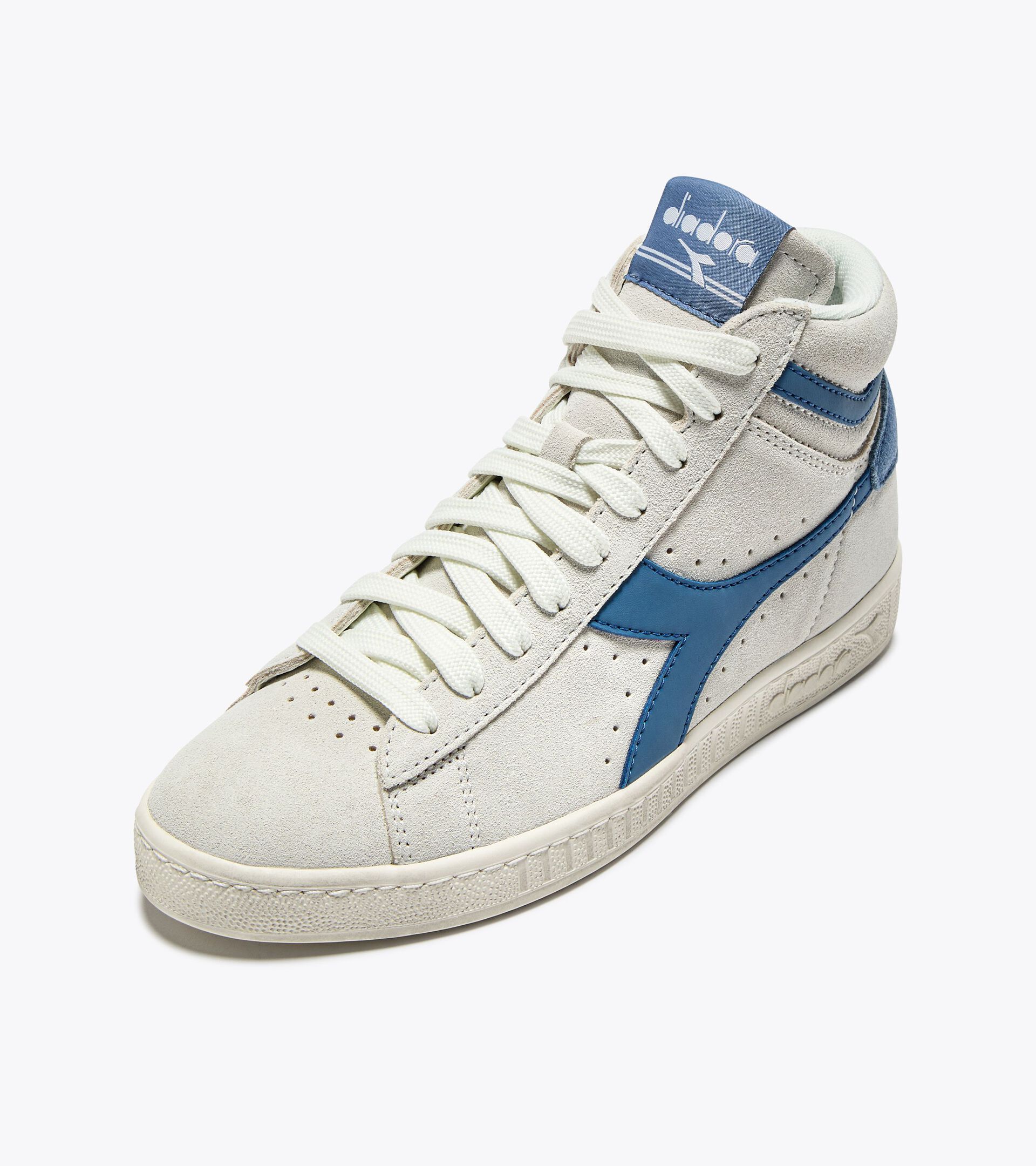 Sporty sneakers - All-Gender GAME L HIGH SUEDE WAXED STAR WHITE/INFINITY - Diadora