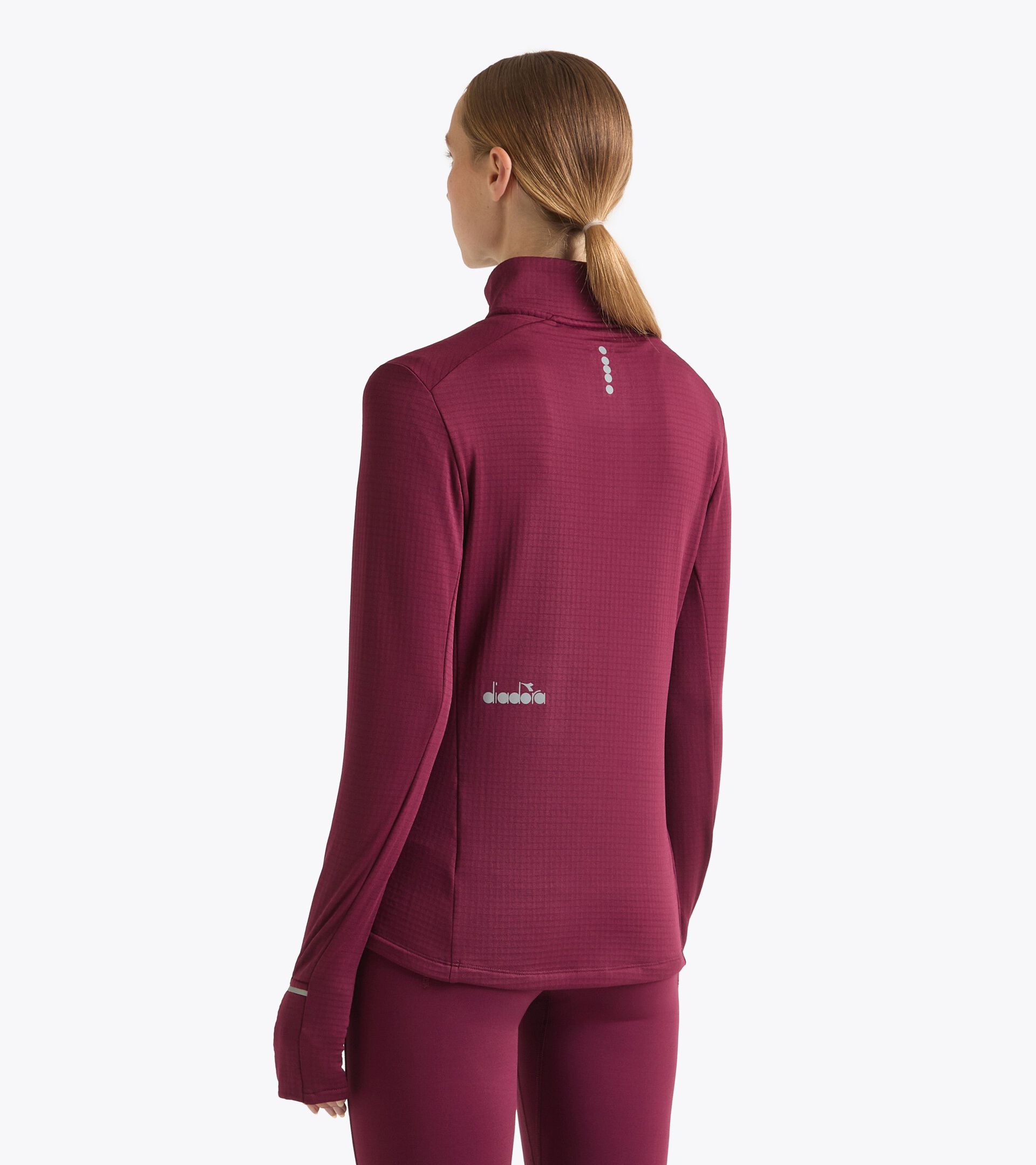 Forro polar termorregulador con tejido FIBRAZERO - Winter Protection - Mujer
L. WARM UP WINTER PROTECTION ROJO BANDERA - Diadora