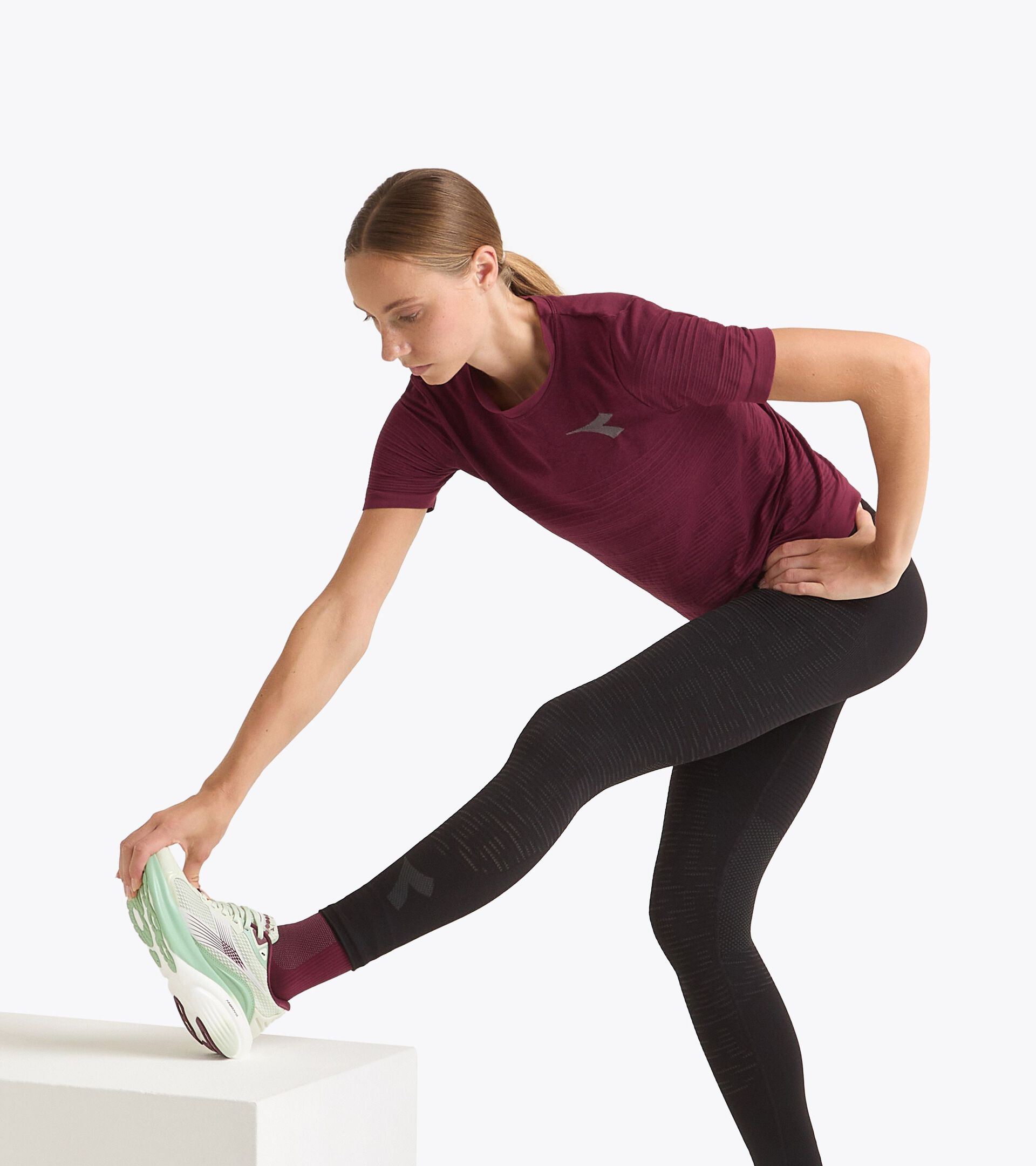 Technical tights for temperature control -  Running - Women’s L. RUN TIGHTS STRATOUNO BLACK - Diadora